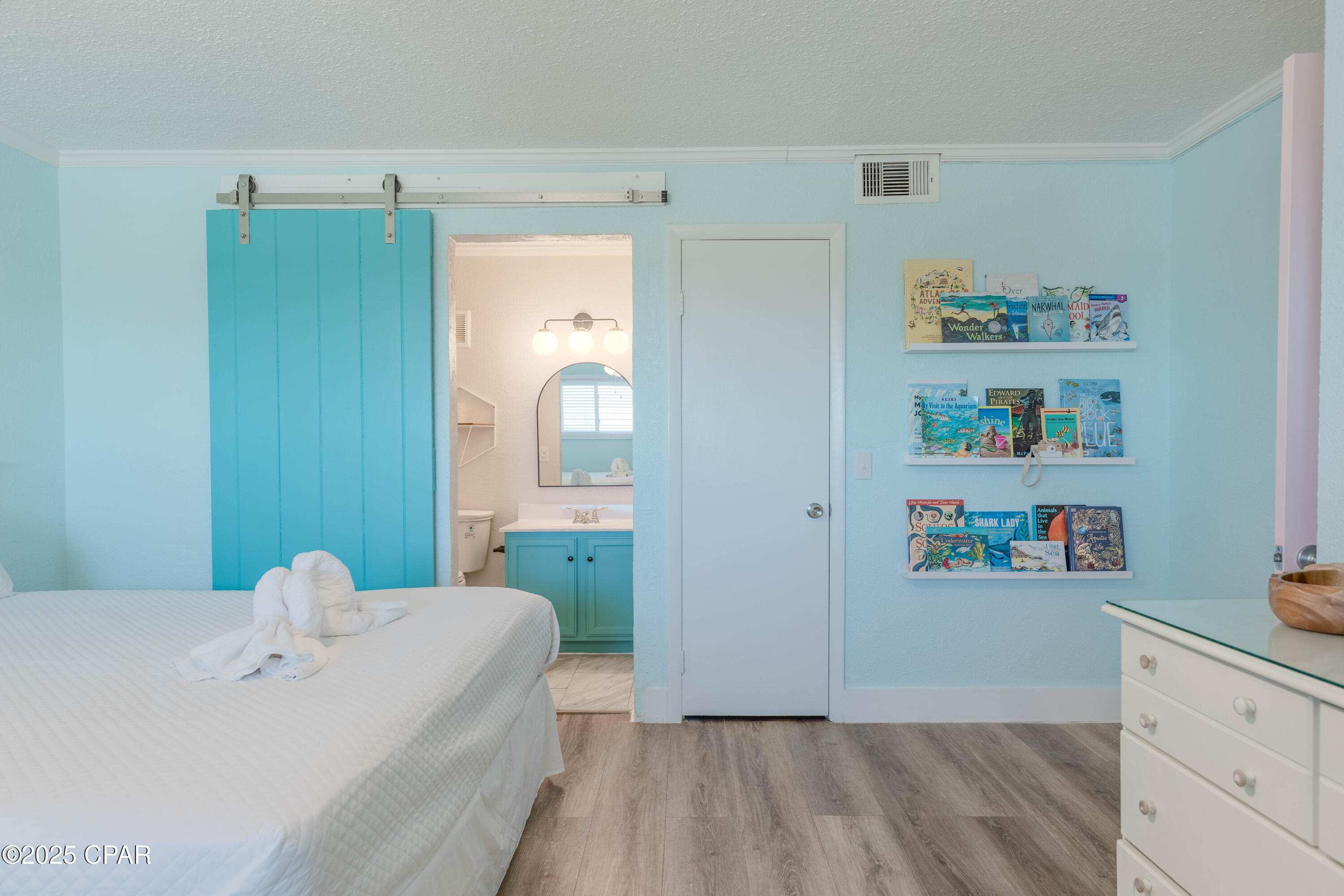 Image 29 For 8743 Thomas Drive 1513