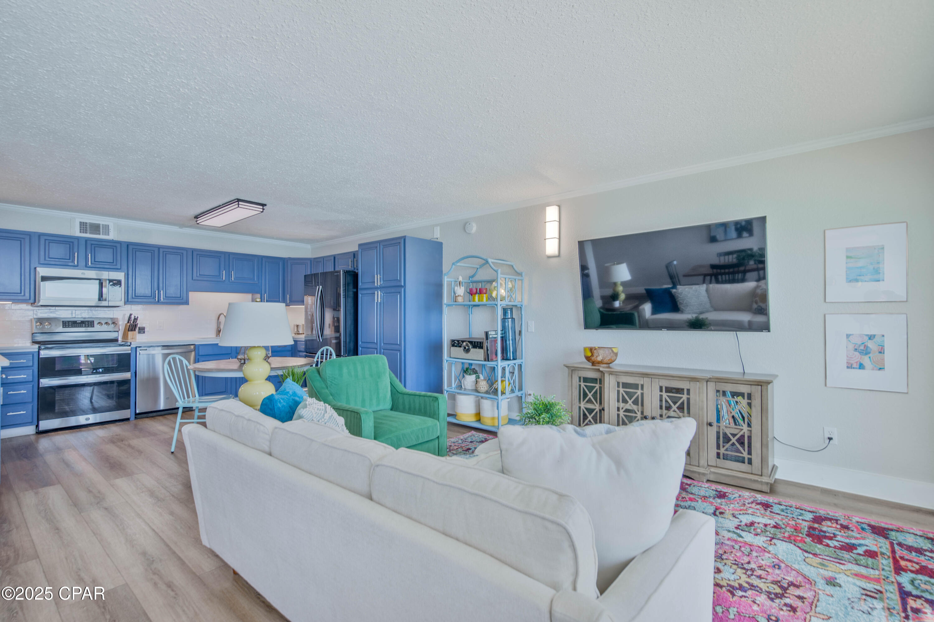 Listing photo id 9 for 8743 Thomas Drive 1513