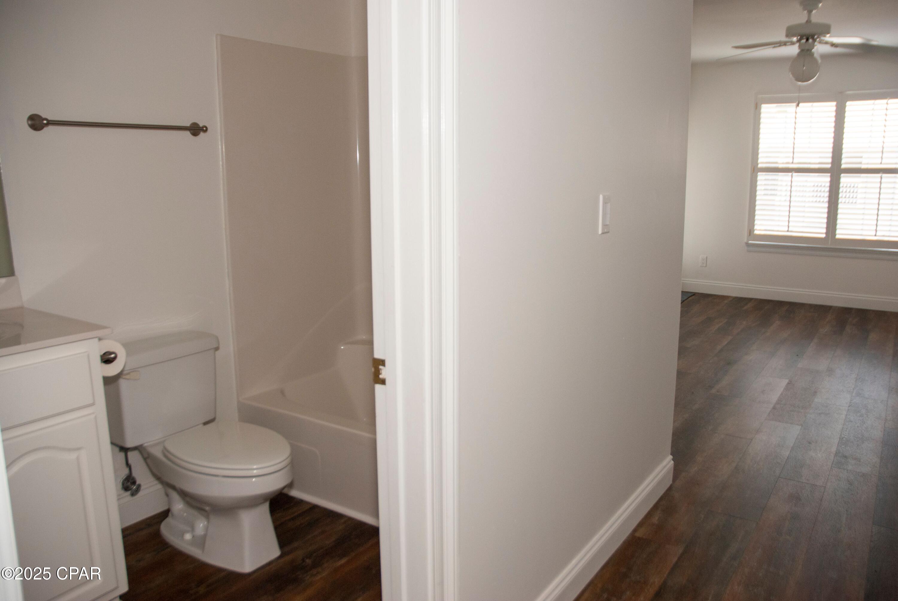 Image 10 For 7009 Lagoon Drive 103