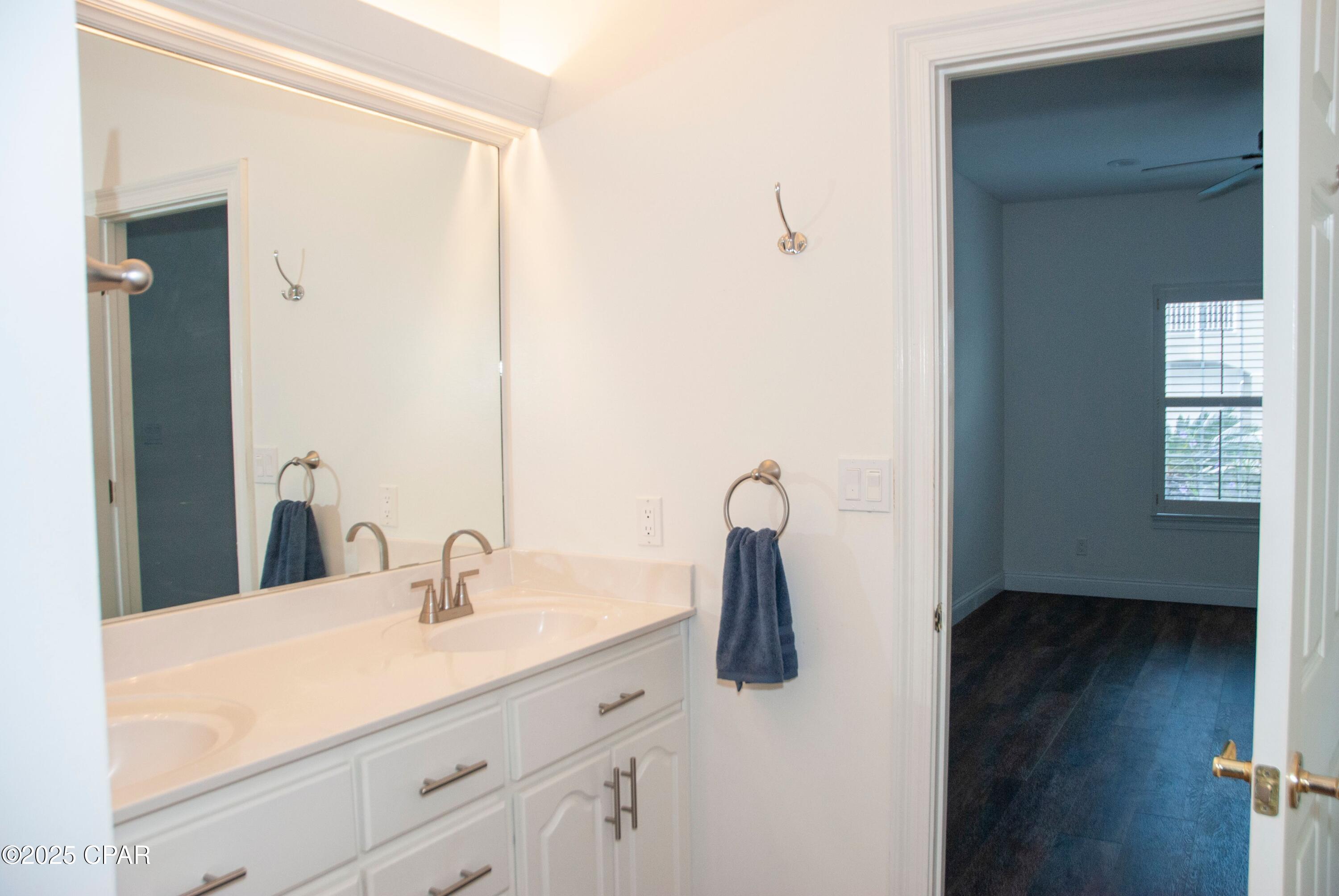 Image 11 For 7009 Lagoon Drive 103