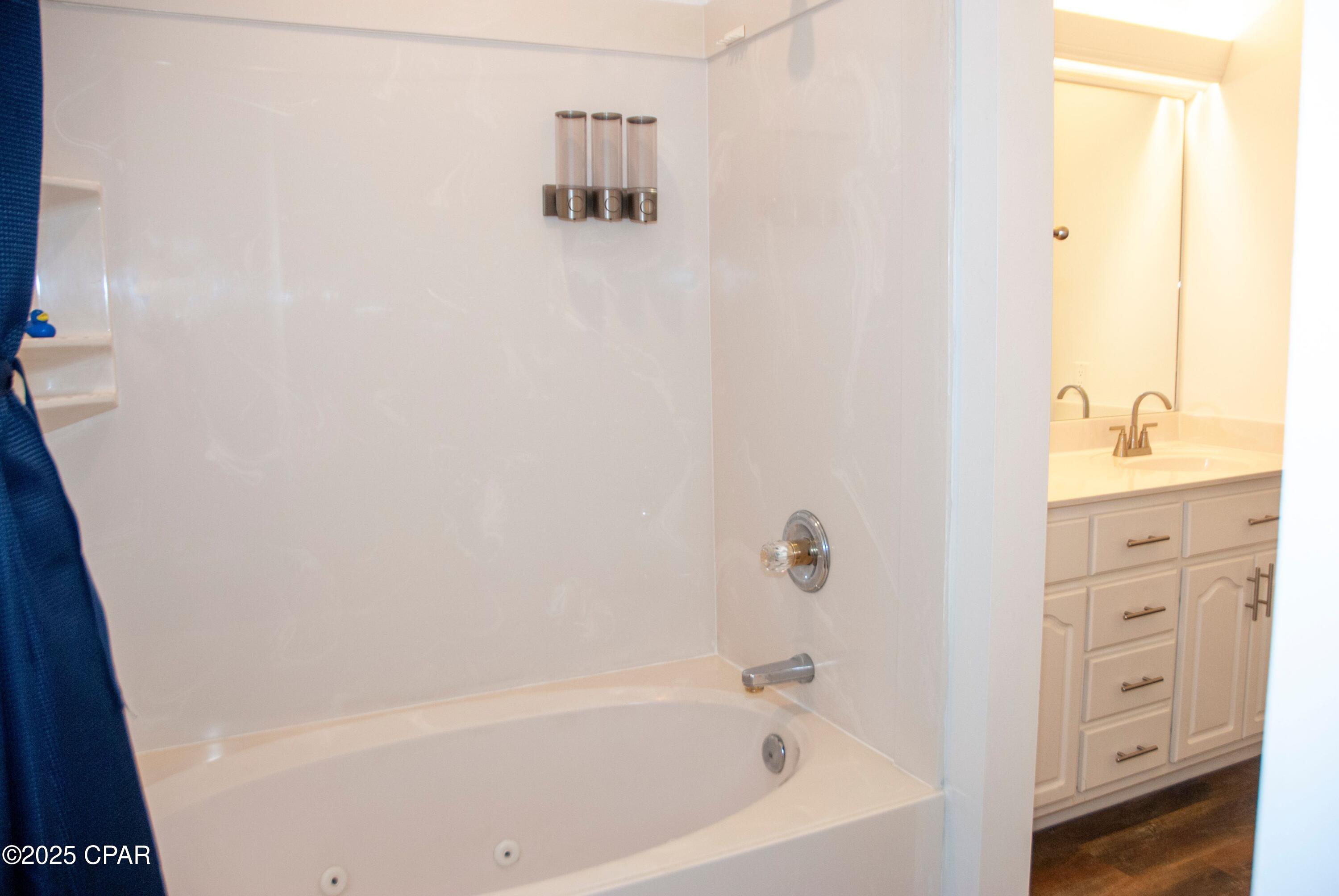 Image 14 For 7009 Lagoon Drive 103