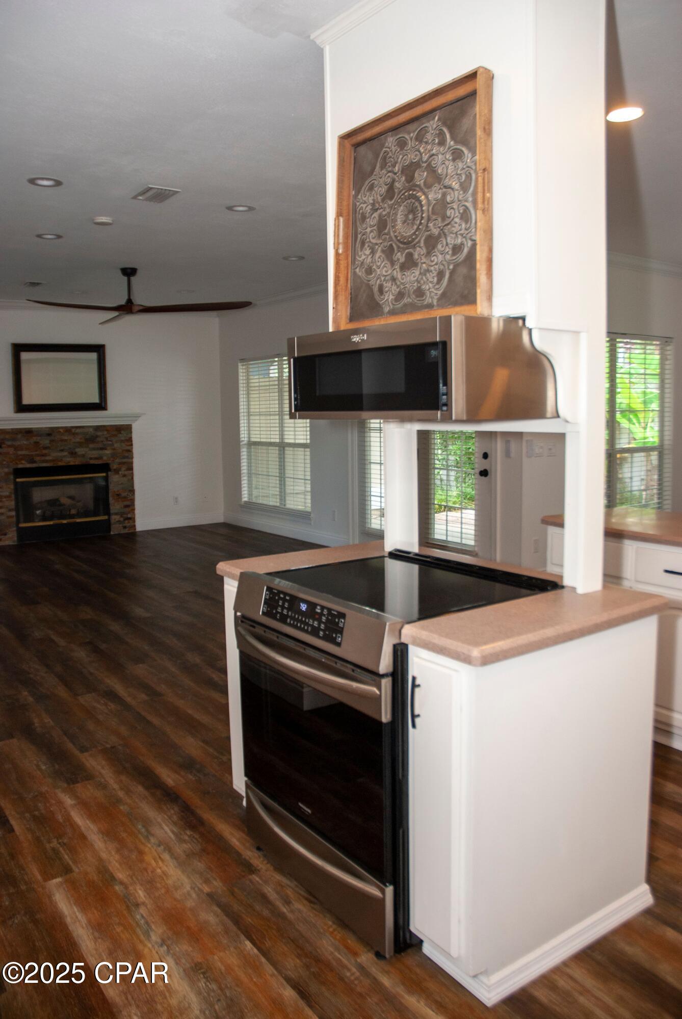 Image 4 For 7009 Lagoon Drive 103