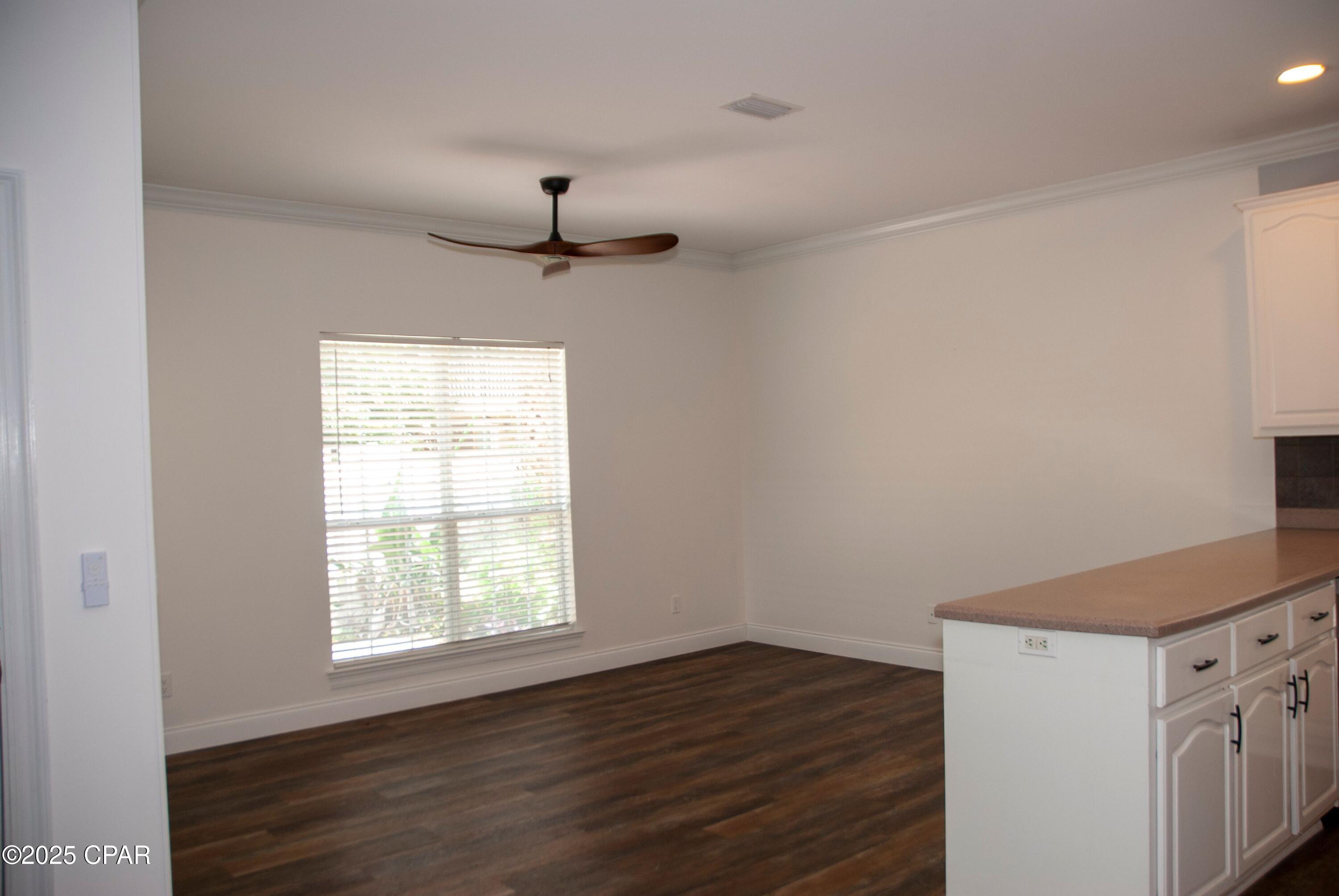 Image 6 For 7009 Lagoon Drive 103