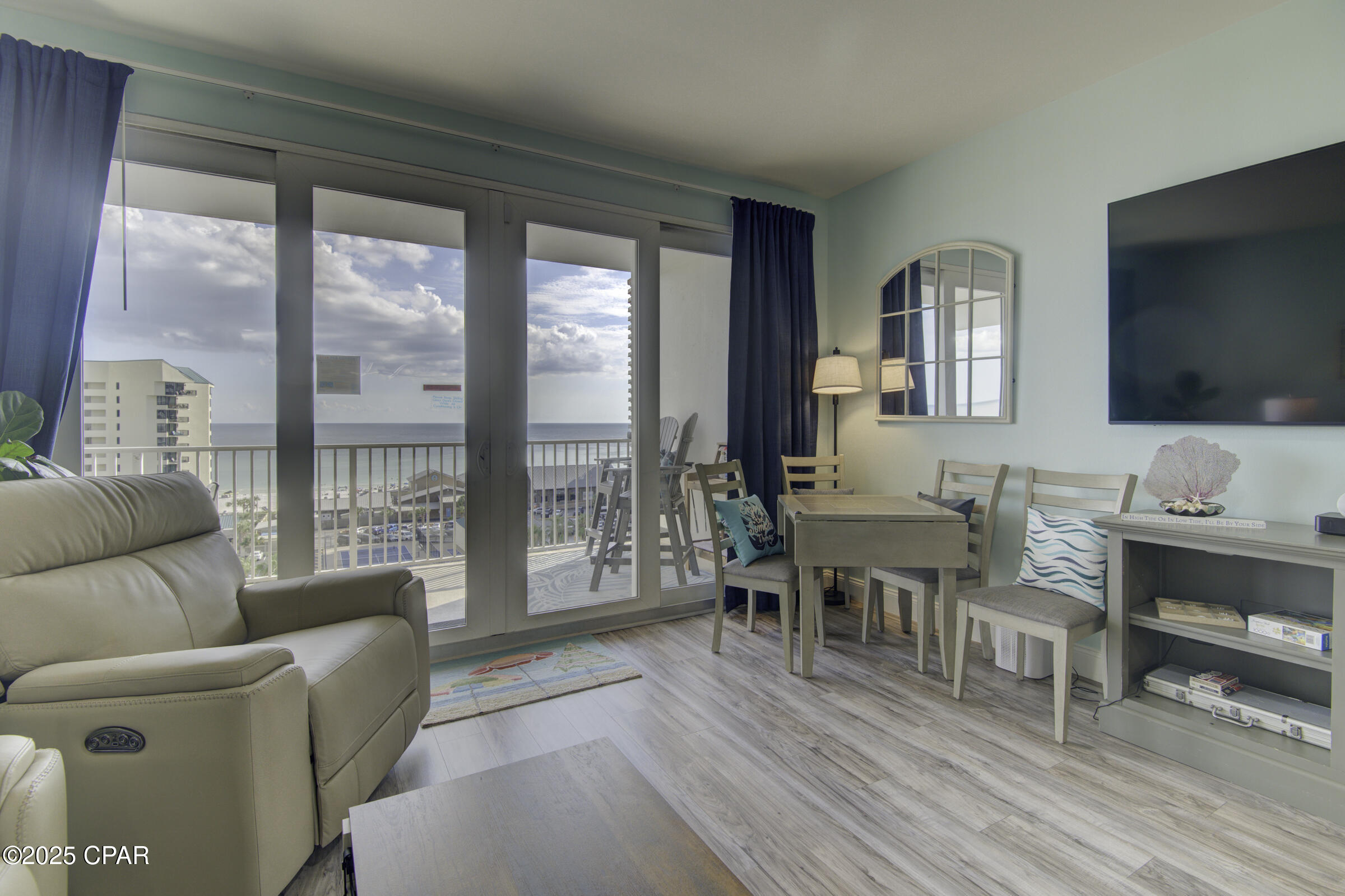 Image 2 For 9860 Thomas Drive 725