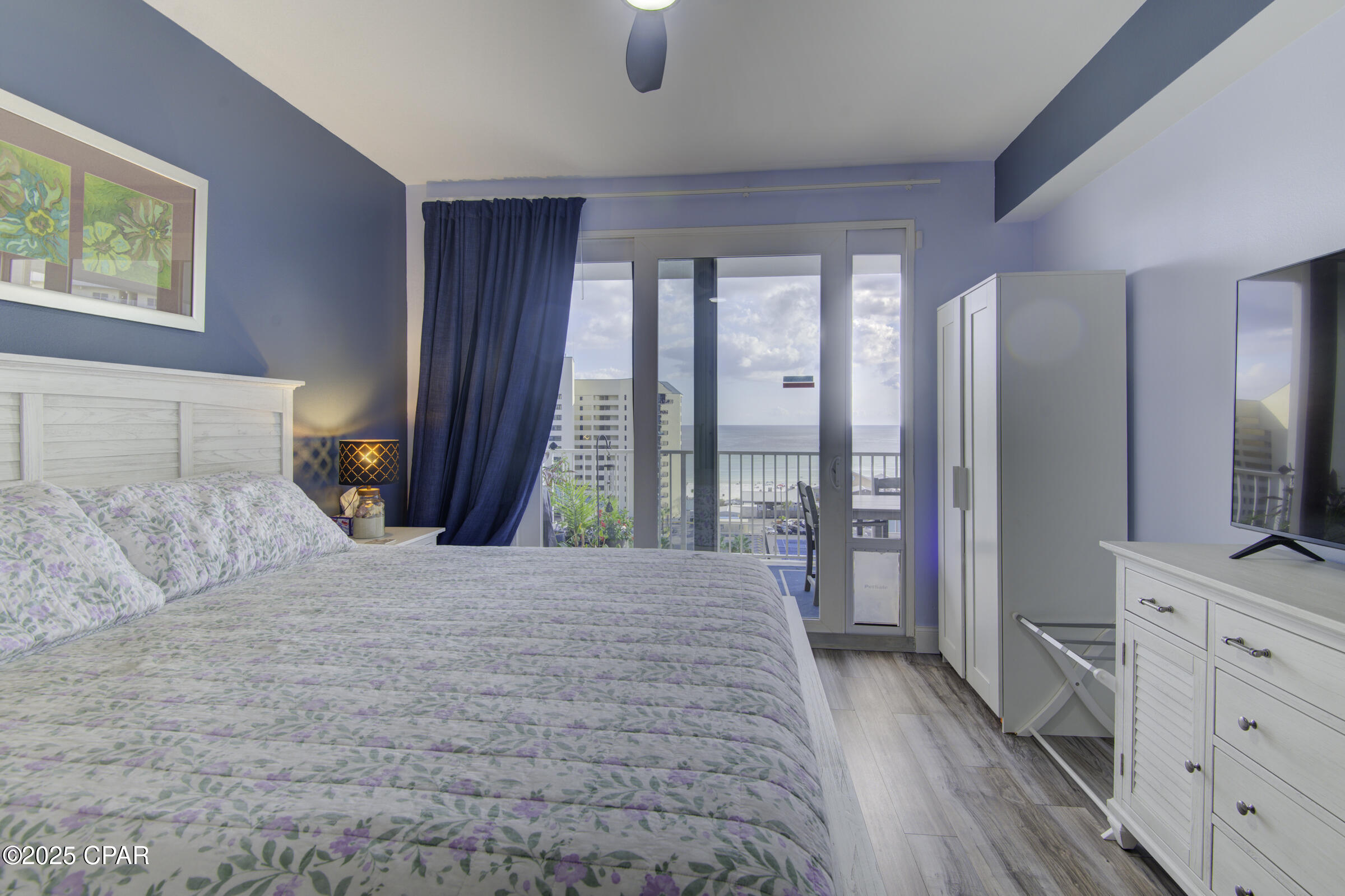 Image 22 For 9860 Thomas Drive 725