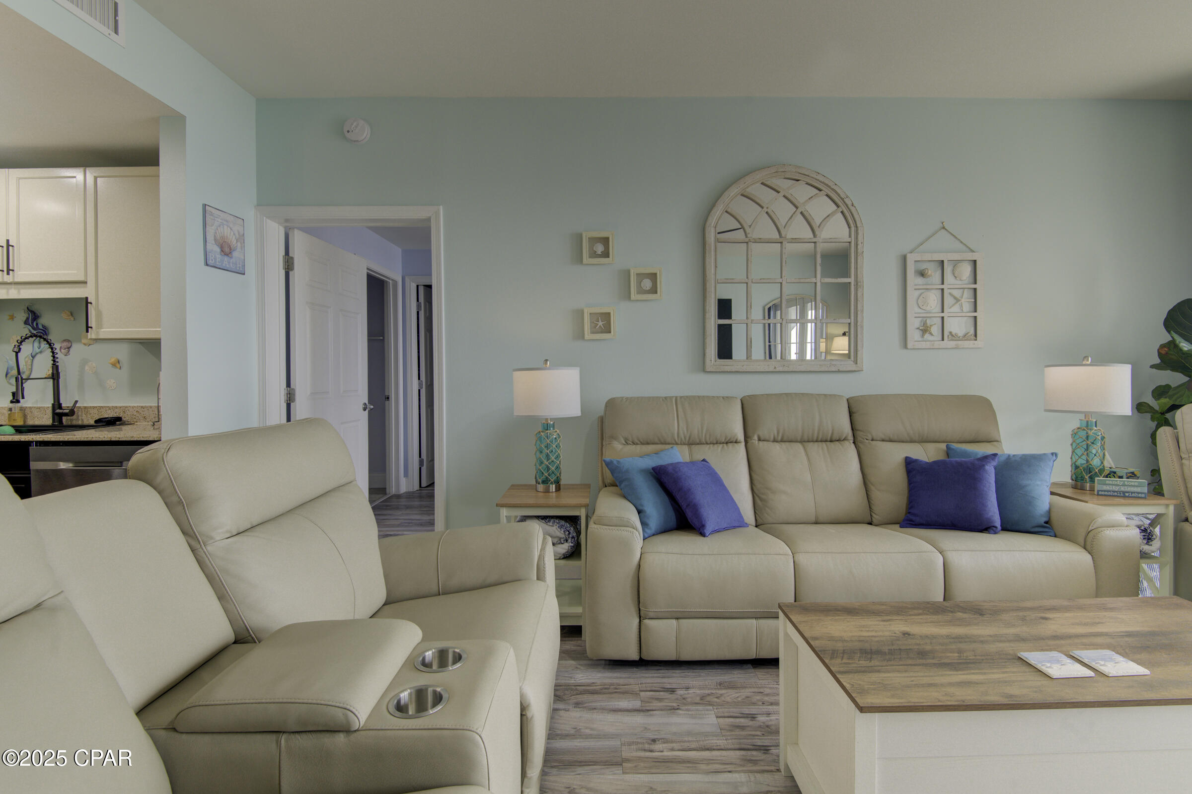 Image 4 For 9860 Thomas Drive 725