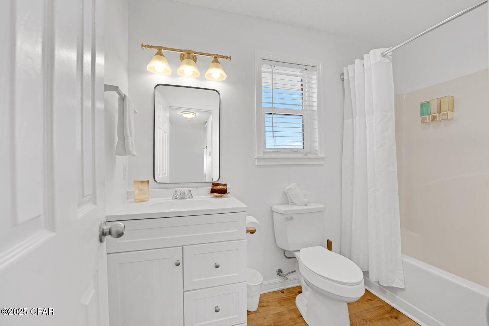 Image 21 For 11 Beachside Drive 233