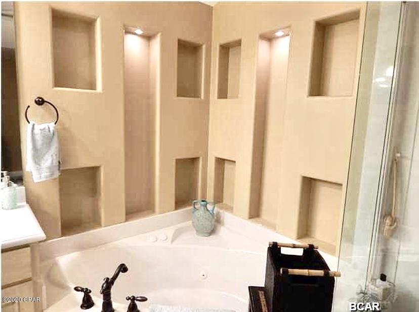 Image 17 For 7009 Lagoon Drive 116