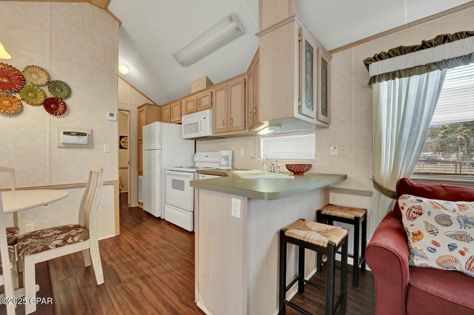 Image 12 For 1219 Thomas Drive 266