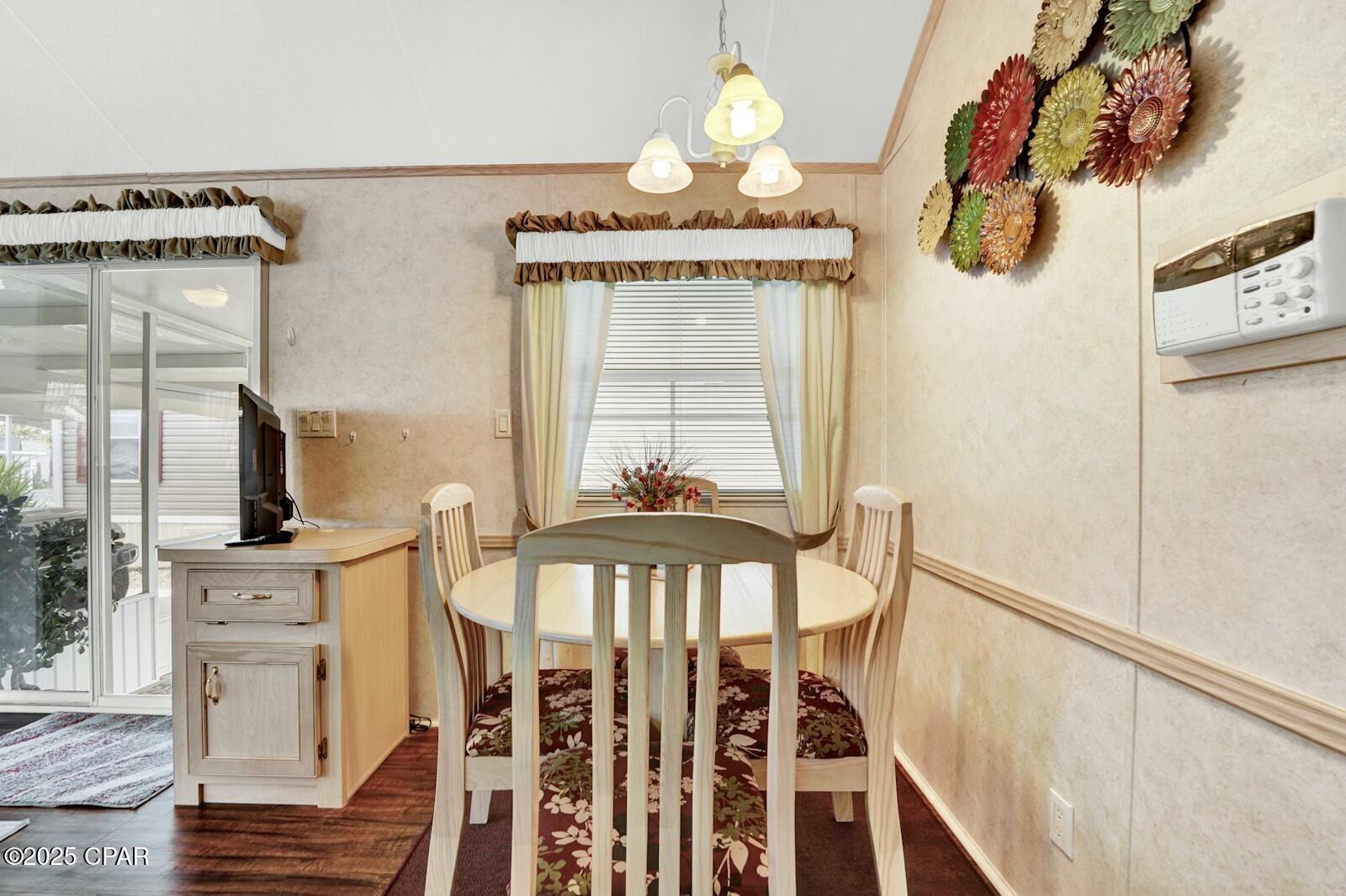 Image 14 For 1219 Thomas Drive 266