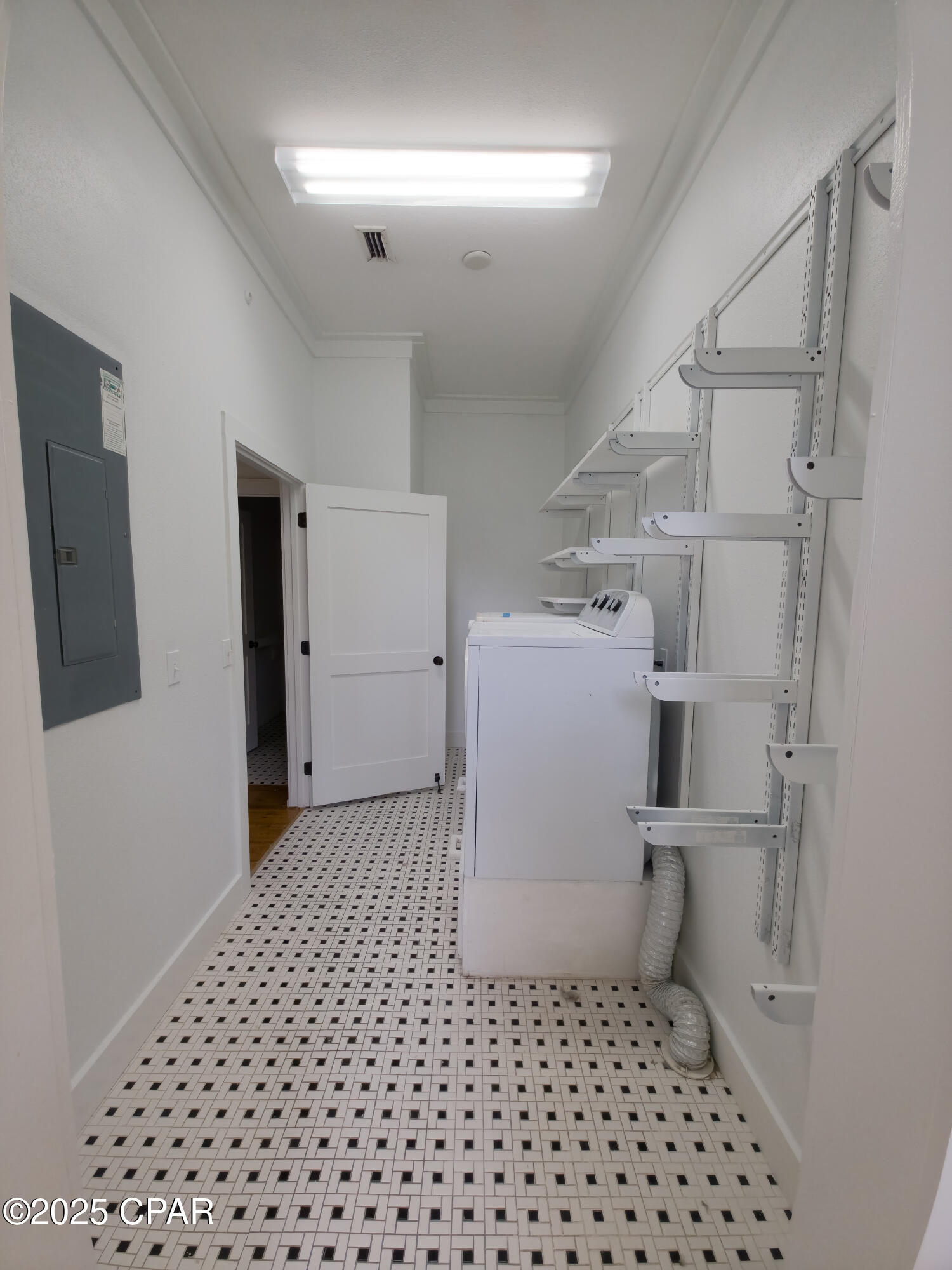 Image 57 For 7325 Suwanee Ave Avenue