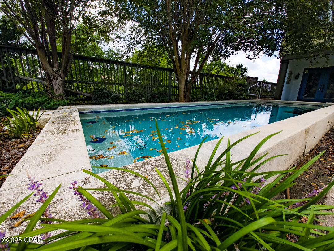 Image 6 For 7325 Suwanee Ave Avenue