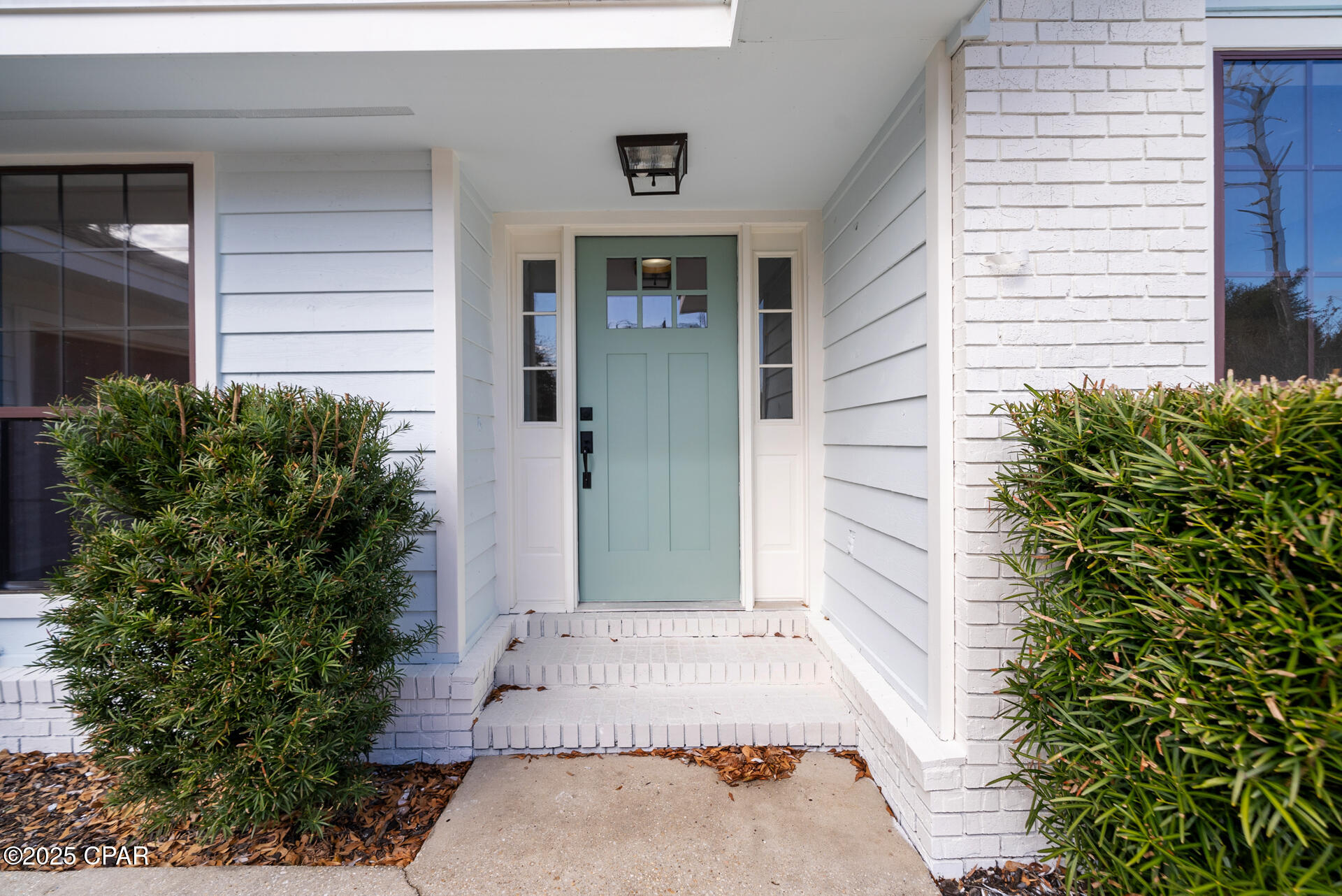 Listing photo id 1 for 4021 Osprey Point Point