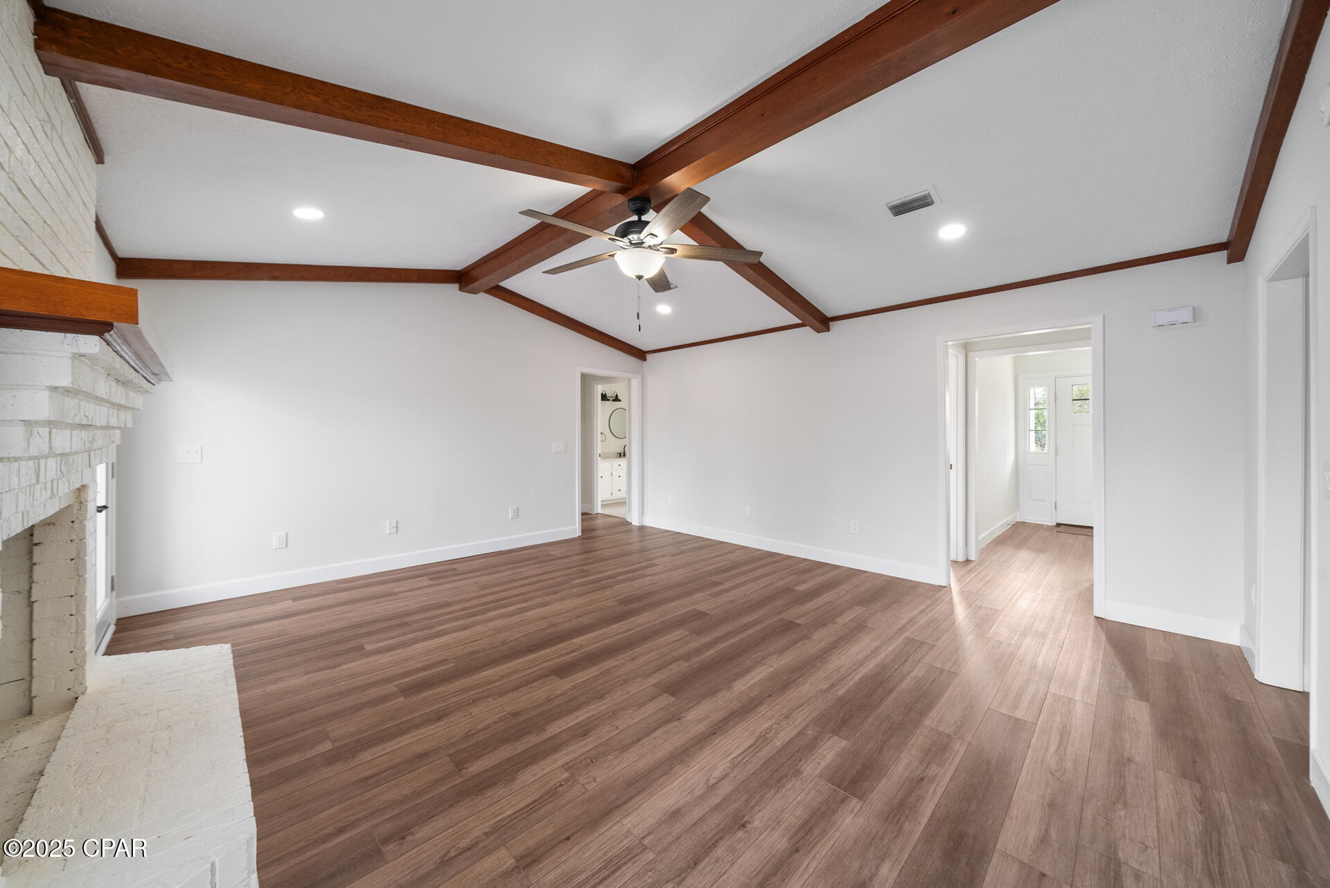Listing photo id 12 for 4021 Osprey Point Point