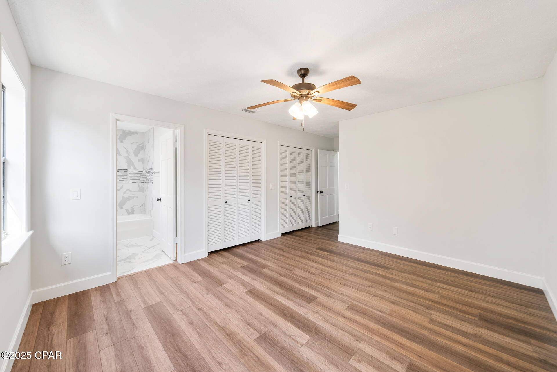 Listing photo id 13 for 4021 Osprey Point Point