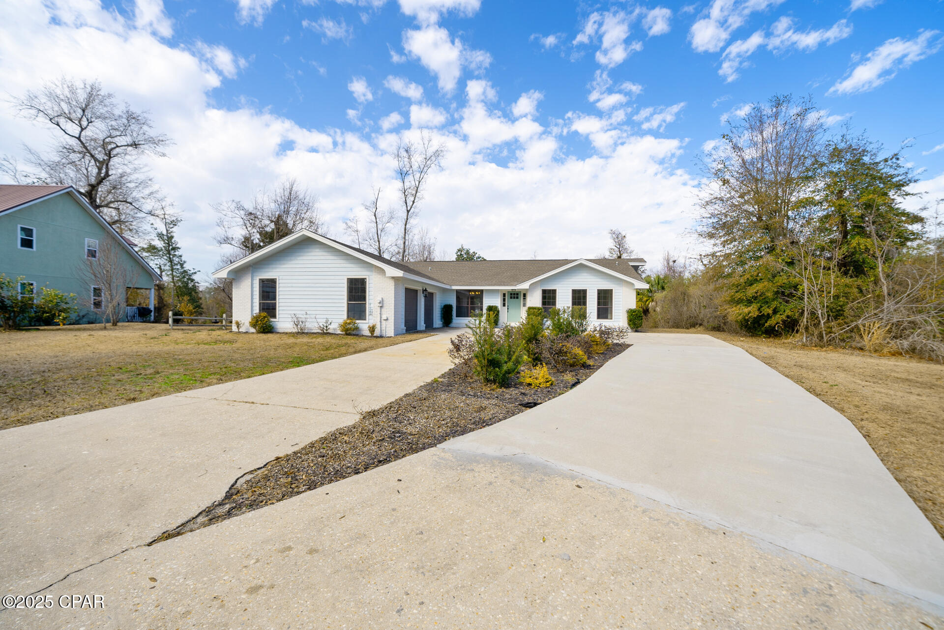 Listing photo id 2 for 4021 Osprey Point Point
