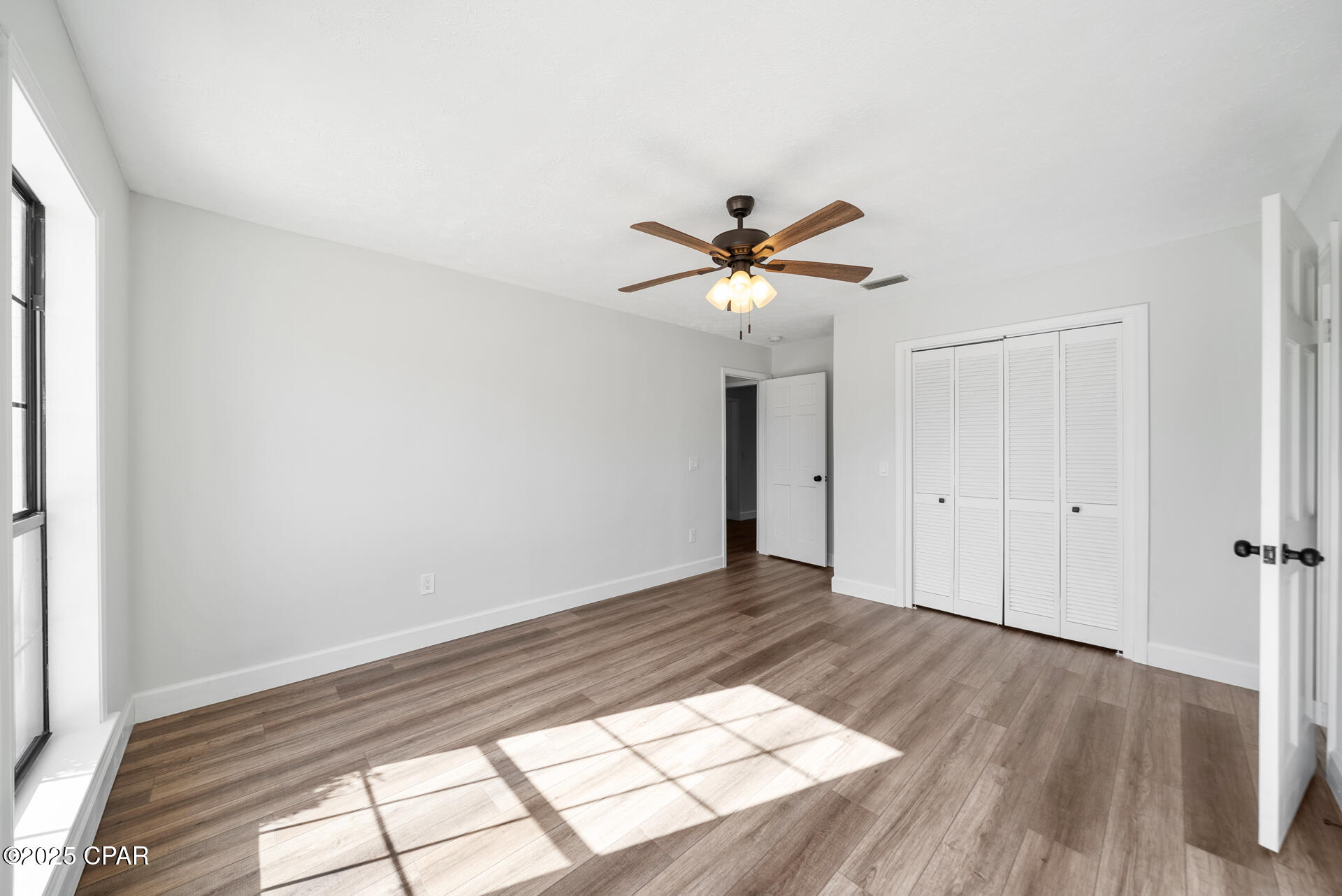 Listing photo id 28 for 4021 Osprey Point Point