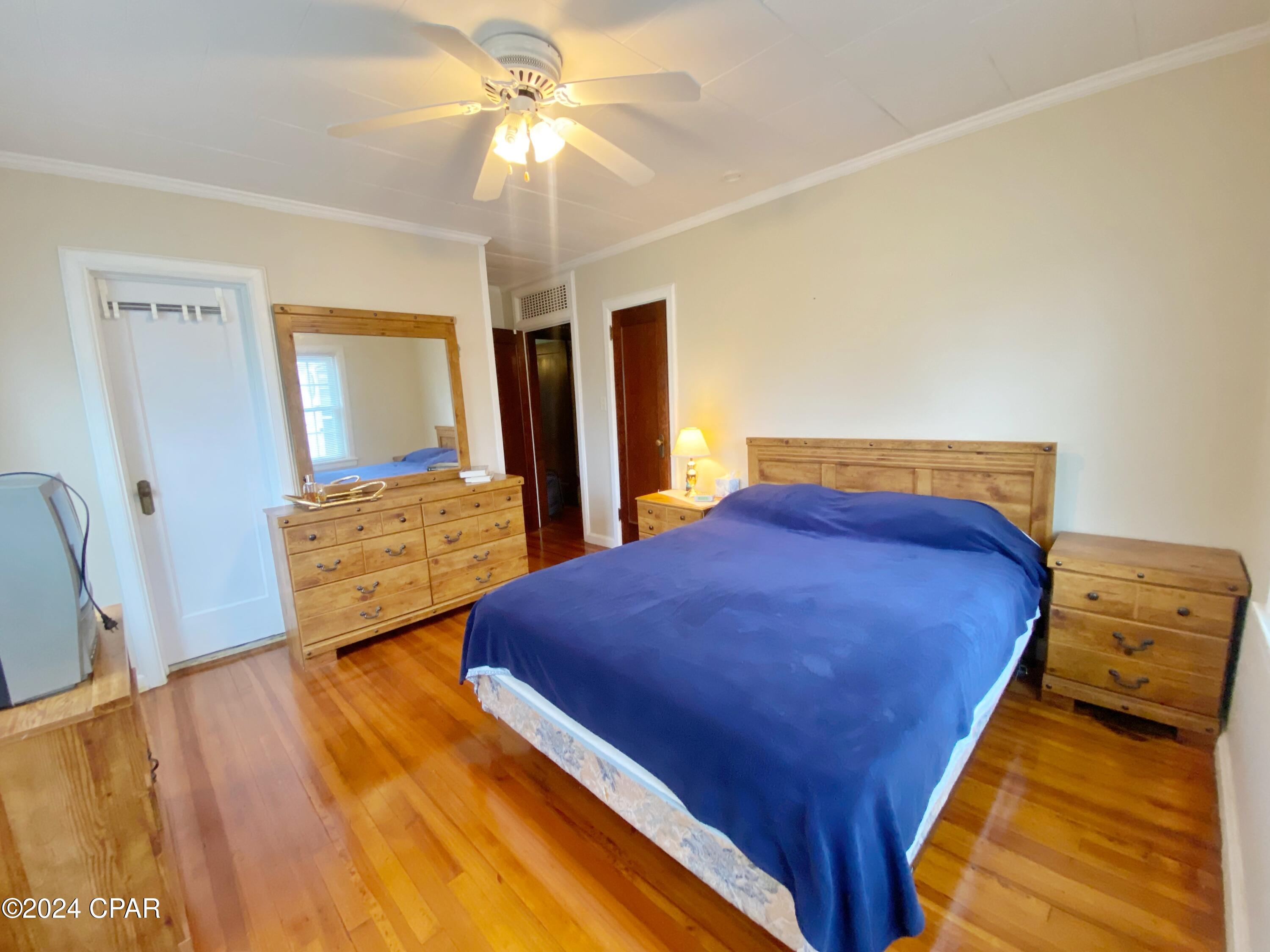 Image 33 For 2936 Russ Street