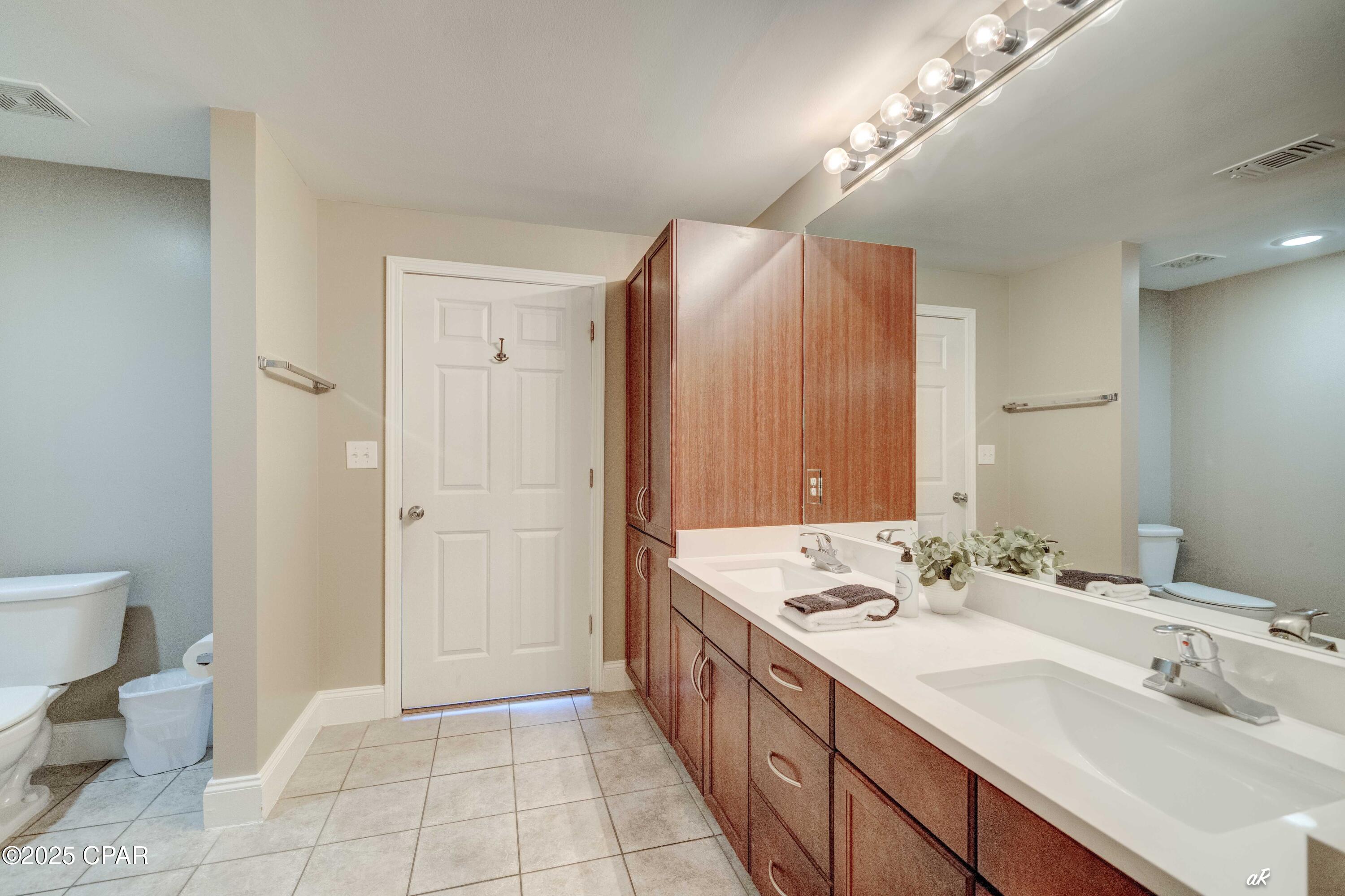 Image 22 For 9860 Thomas Drive 1211