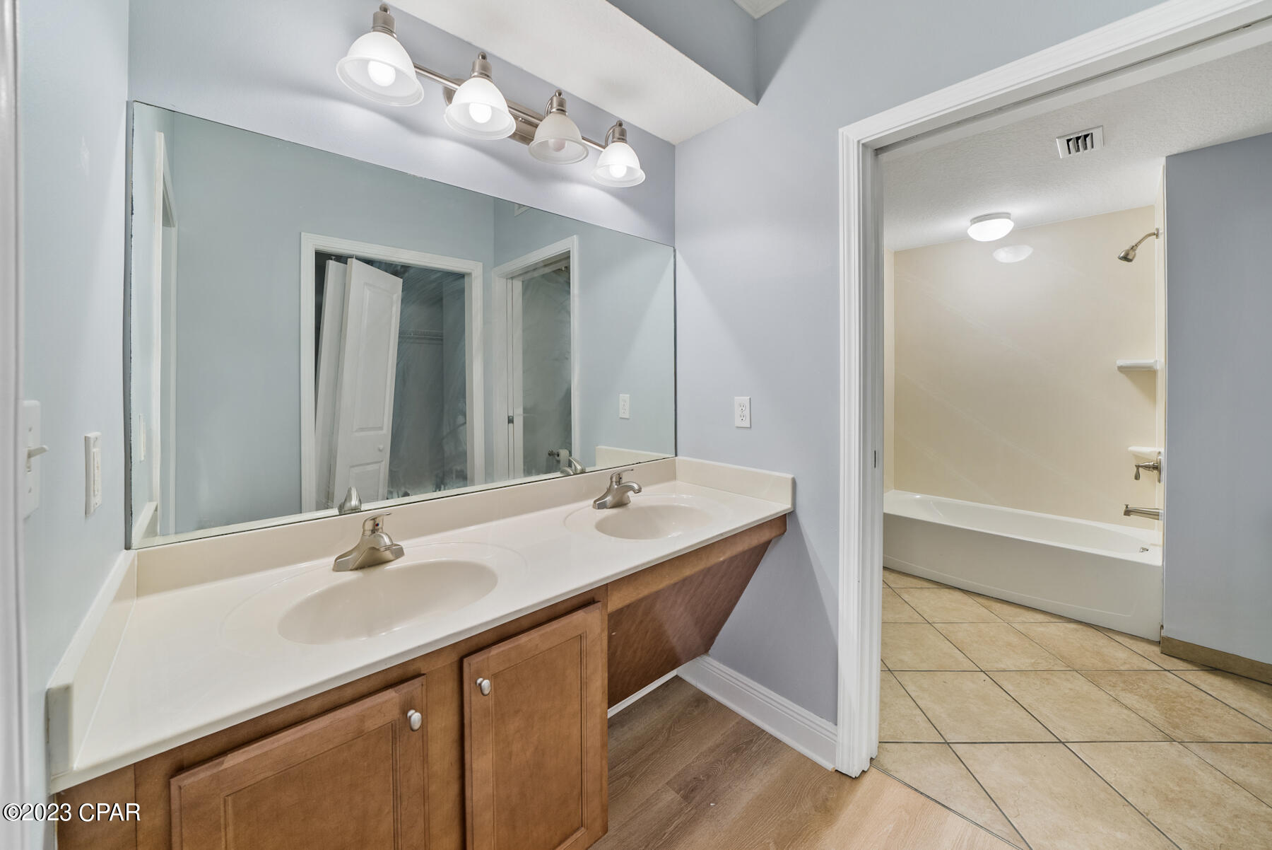 Image 11 For 2400 Grandiflora E308 Boulevard 308