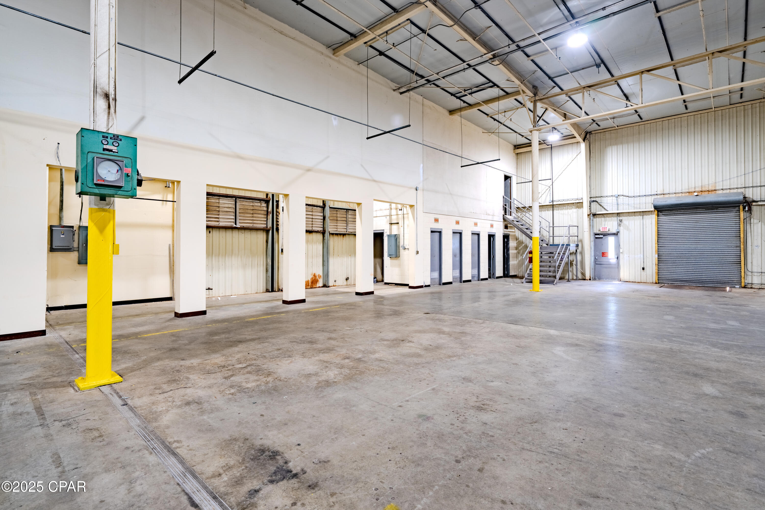 Image 11 For 3529 Russell Road