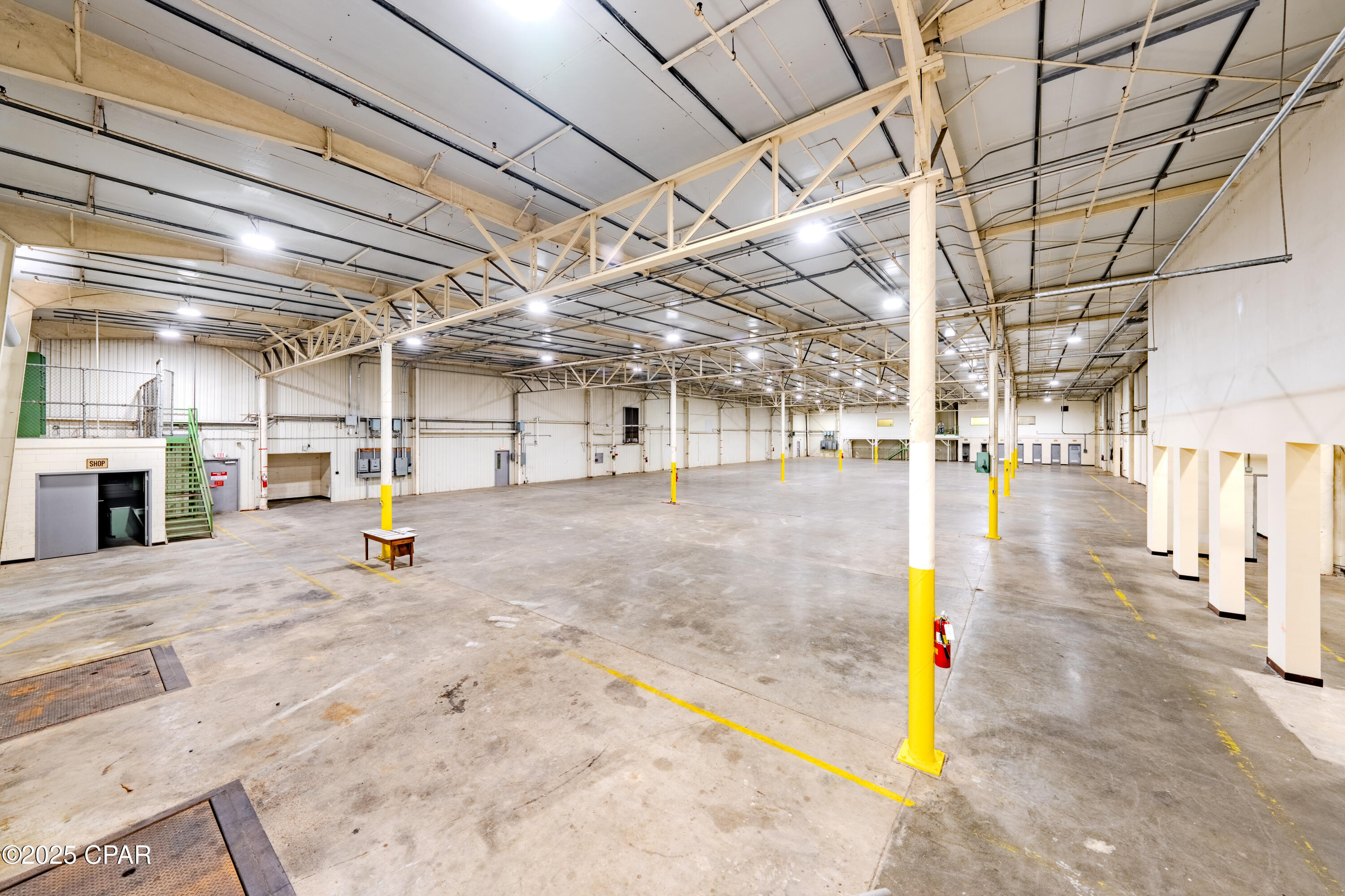 Image 14 For 3529 Russell Road