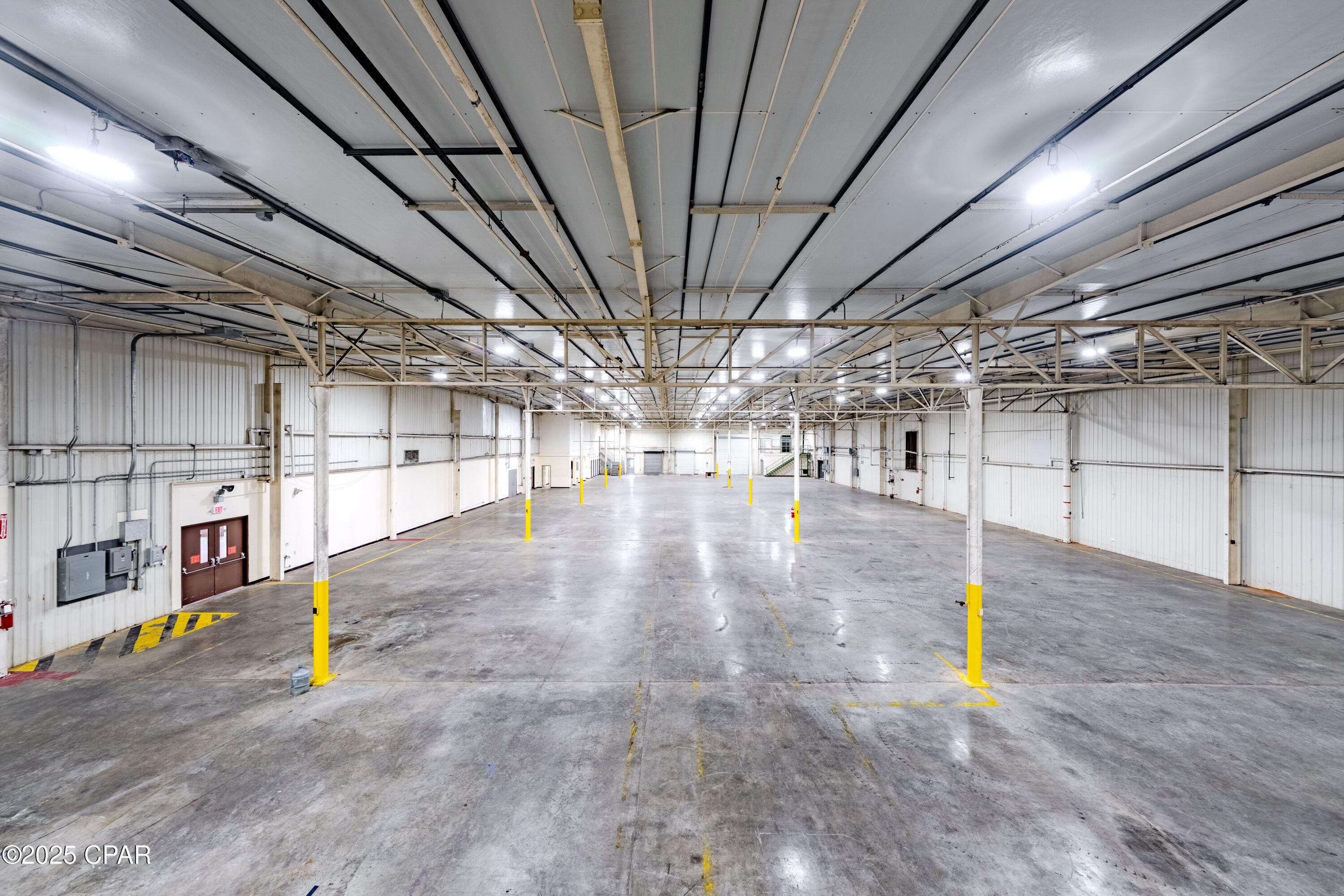 Image 18 For 3529 Russell Road