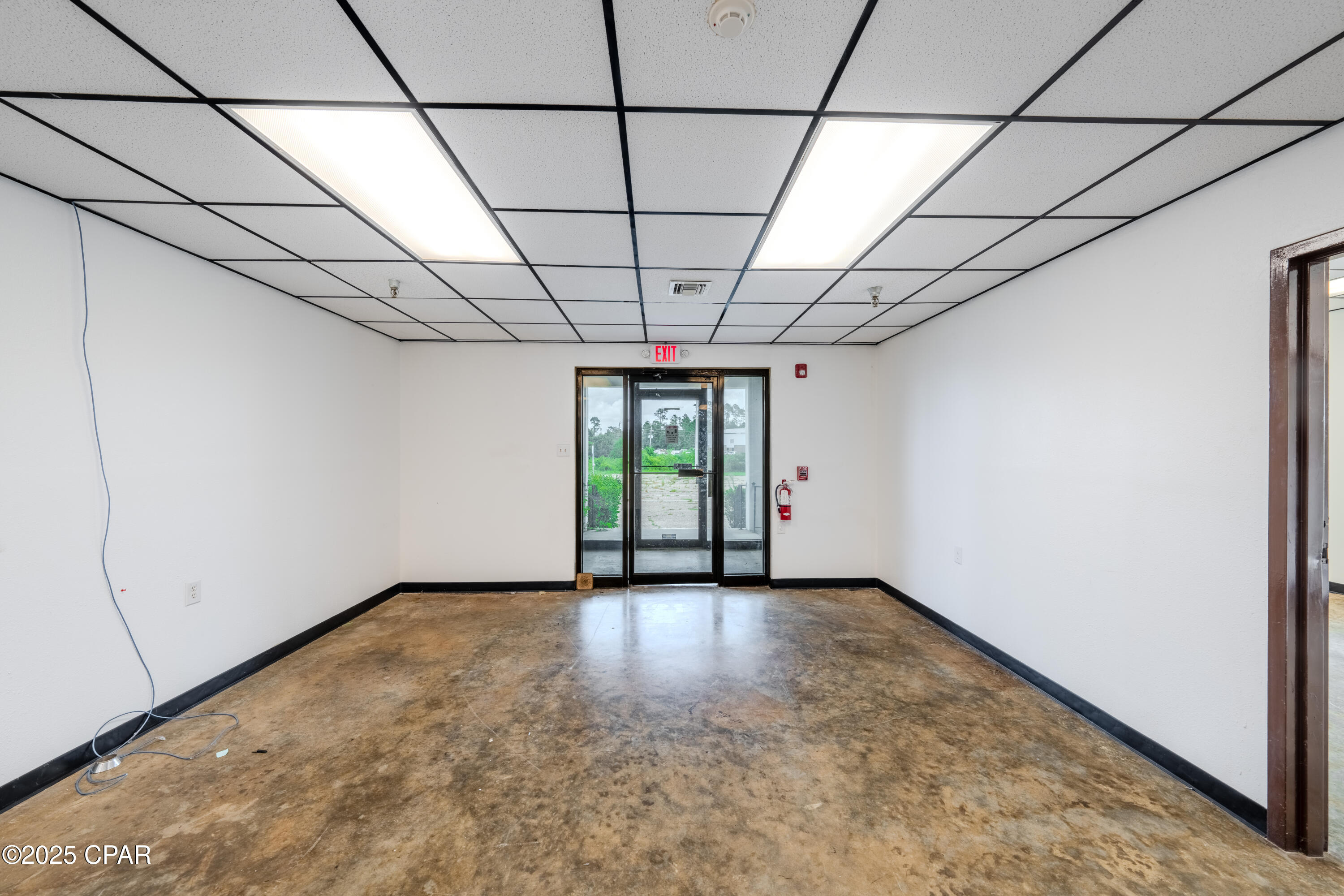 Image 26 For 3529 Russell Road