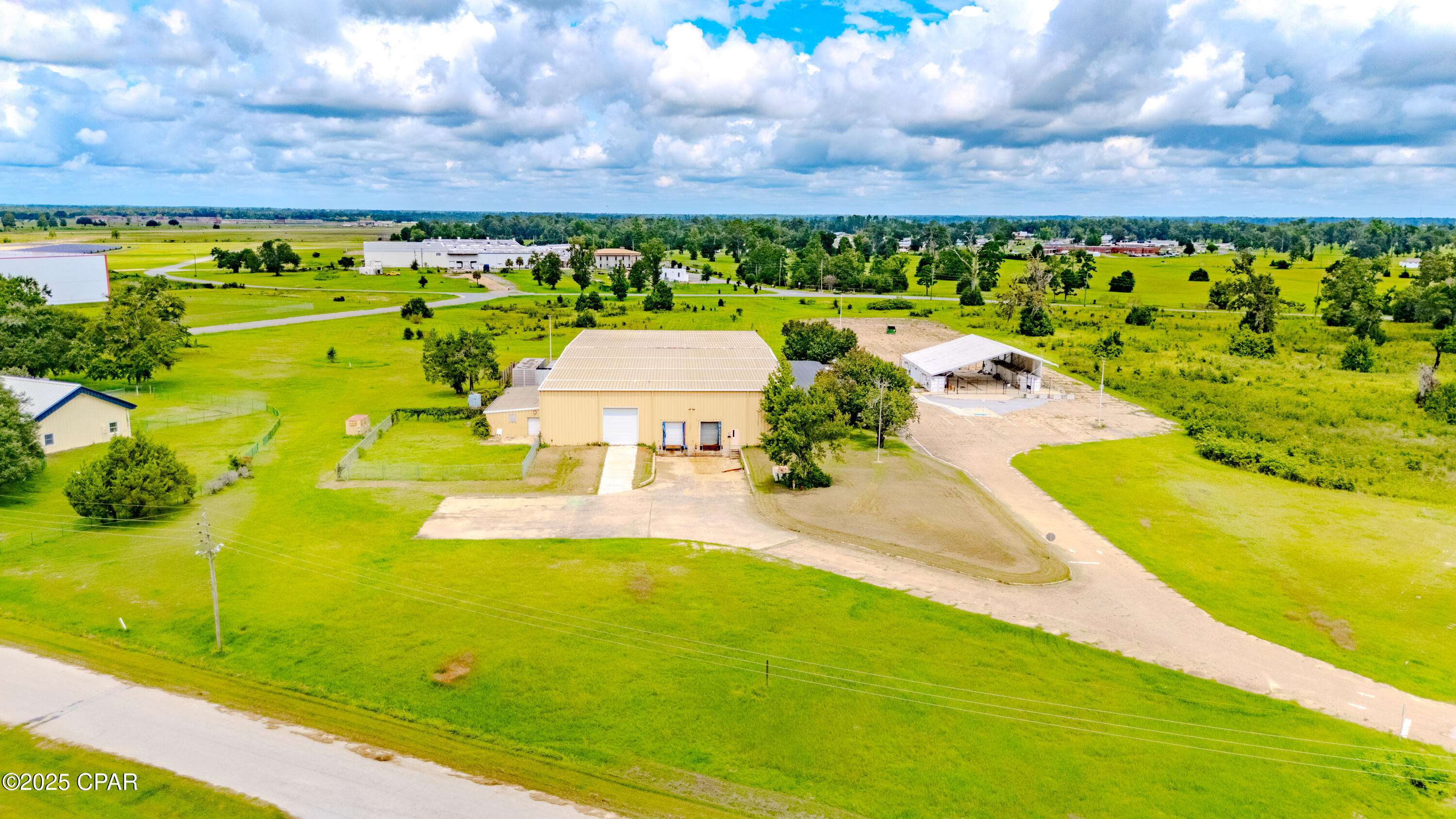 Image 32 For 3529 Russell Road