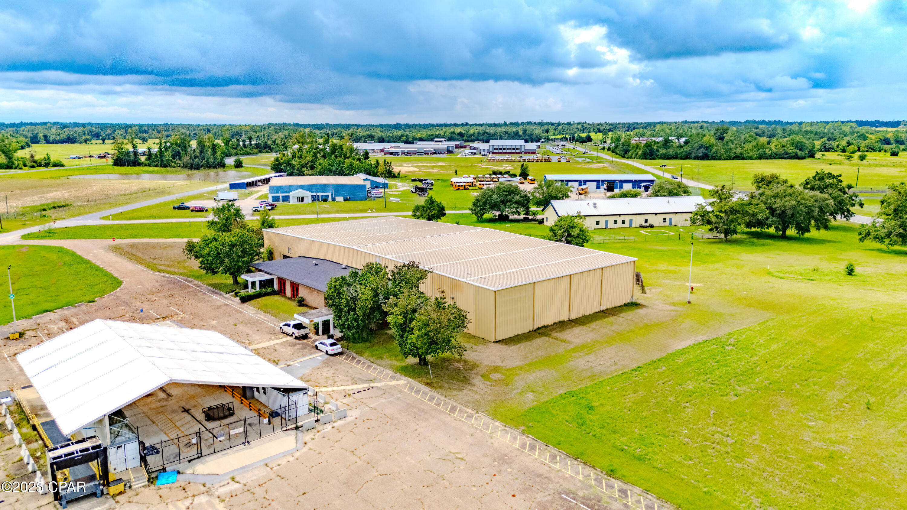 Image 34 For 3529 Russell Road