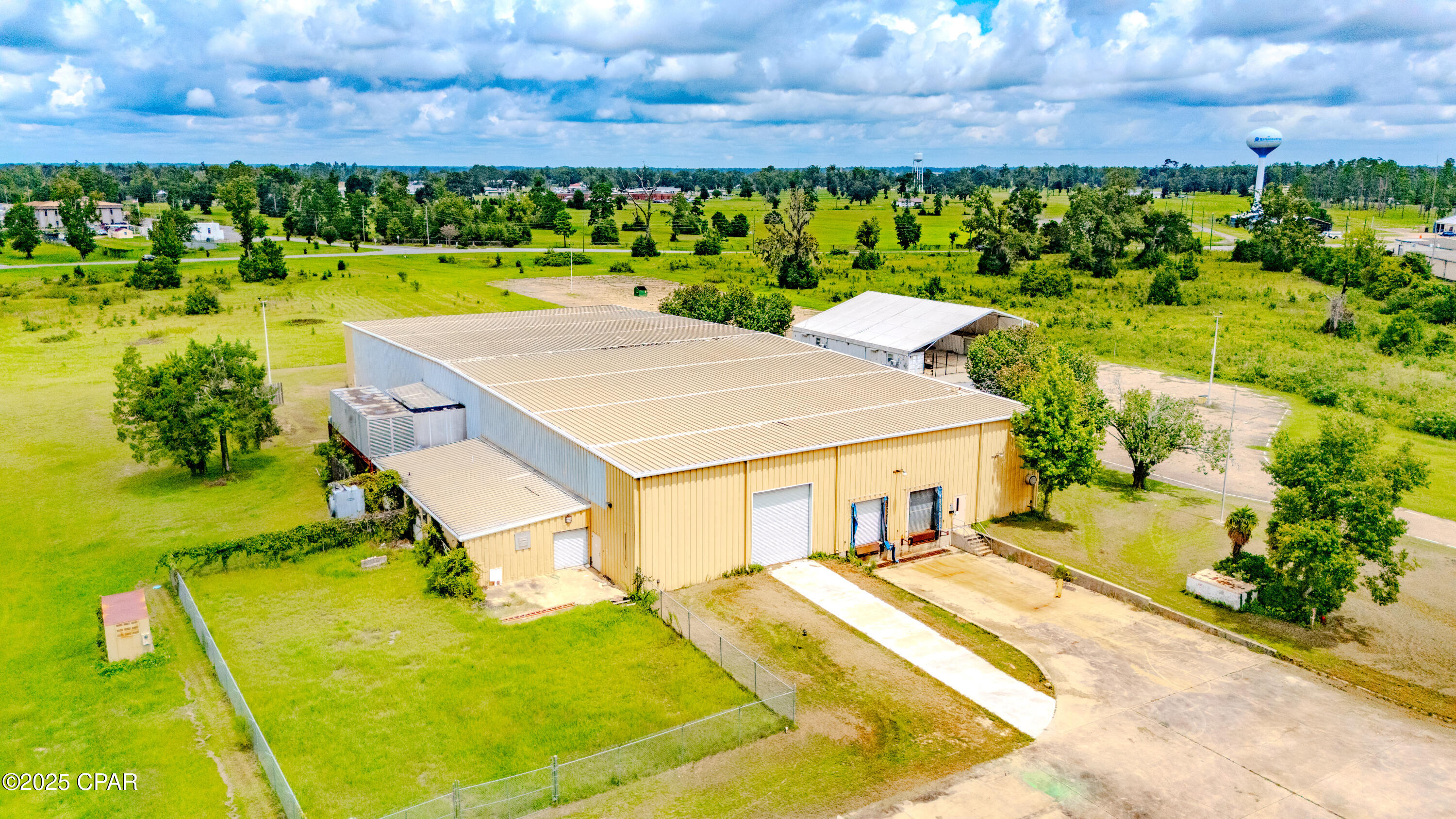 Image 37 For 3529 Russell Road