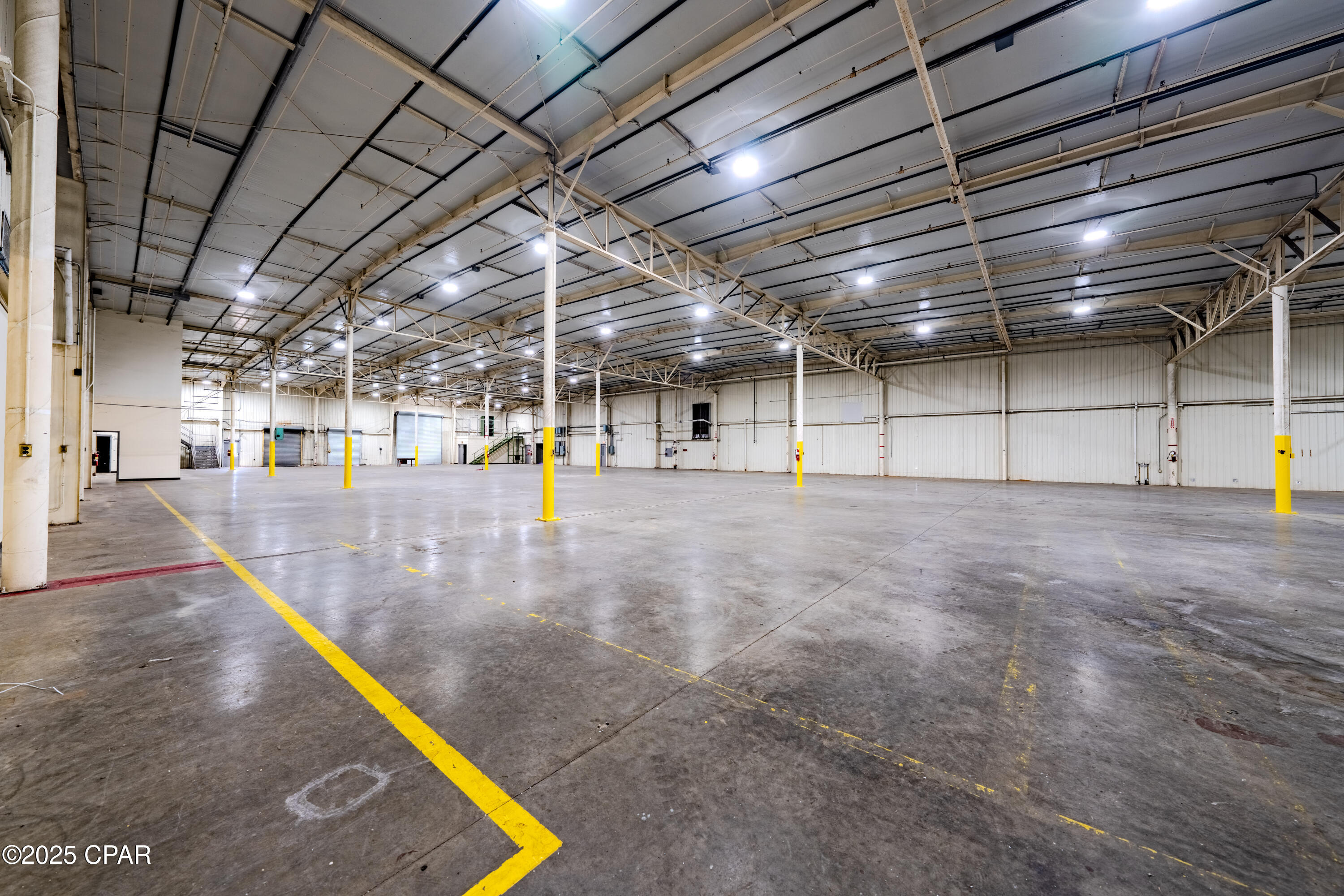 Image 8 For 3529 Russell Road