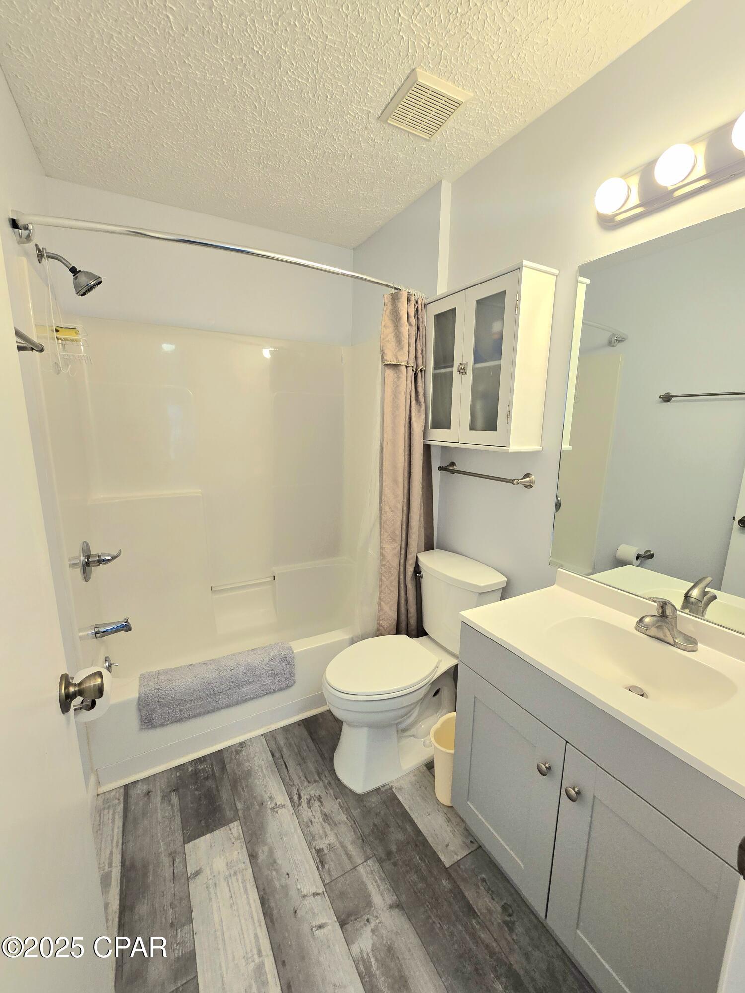 Image 10 For 17642 Front Beach Road I7