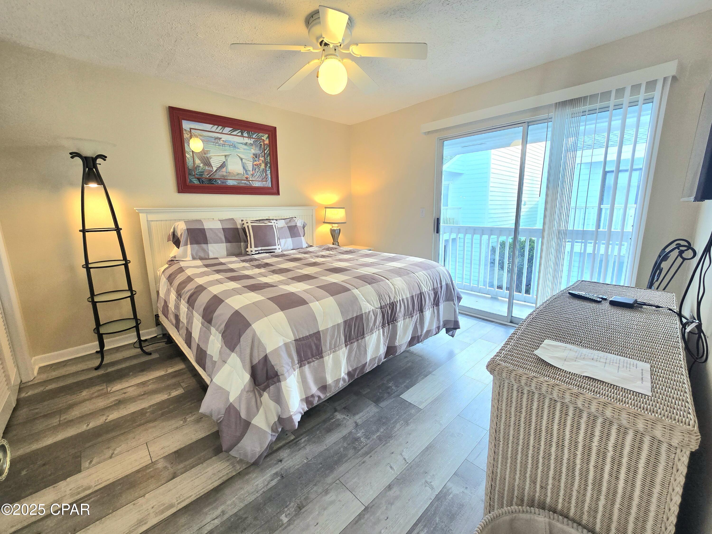 Image 7 For 17642 Front Beach Road I7