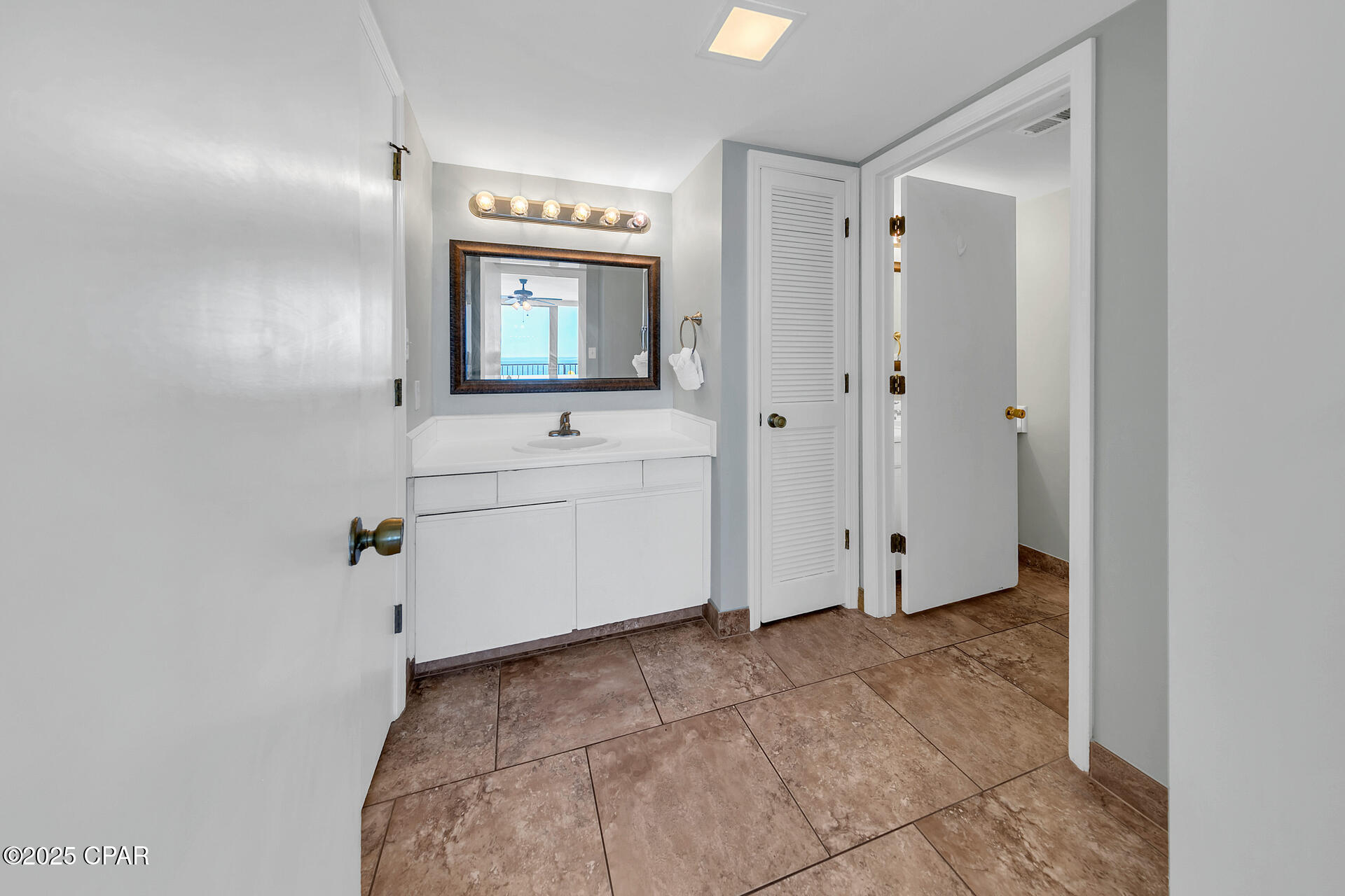 Image 15 For 17351 Front Beach Road W602