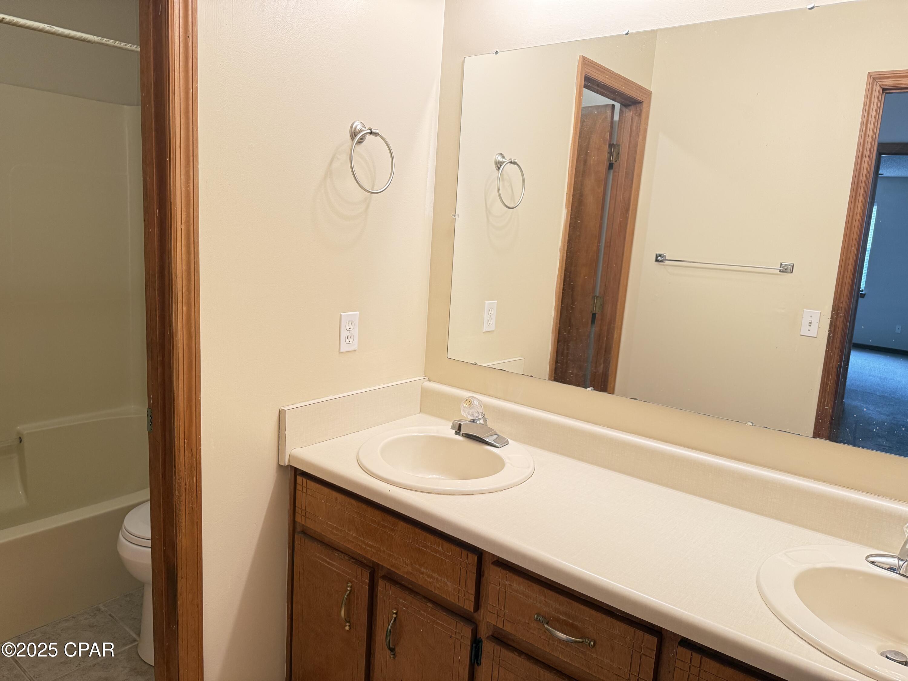 Image 23 For 606 Krystal Lane