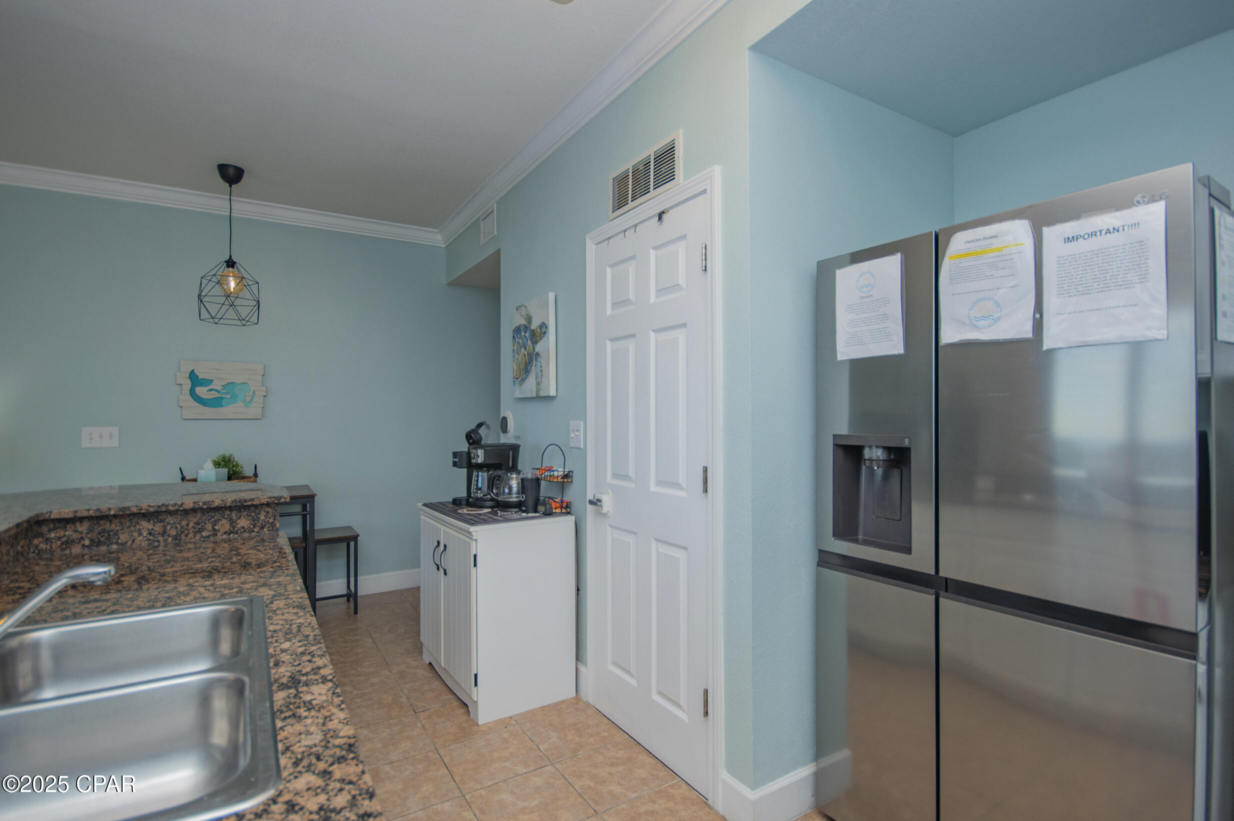 Image 15 For 16819 Front Beach Road 2006