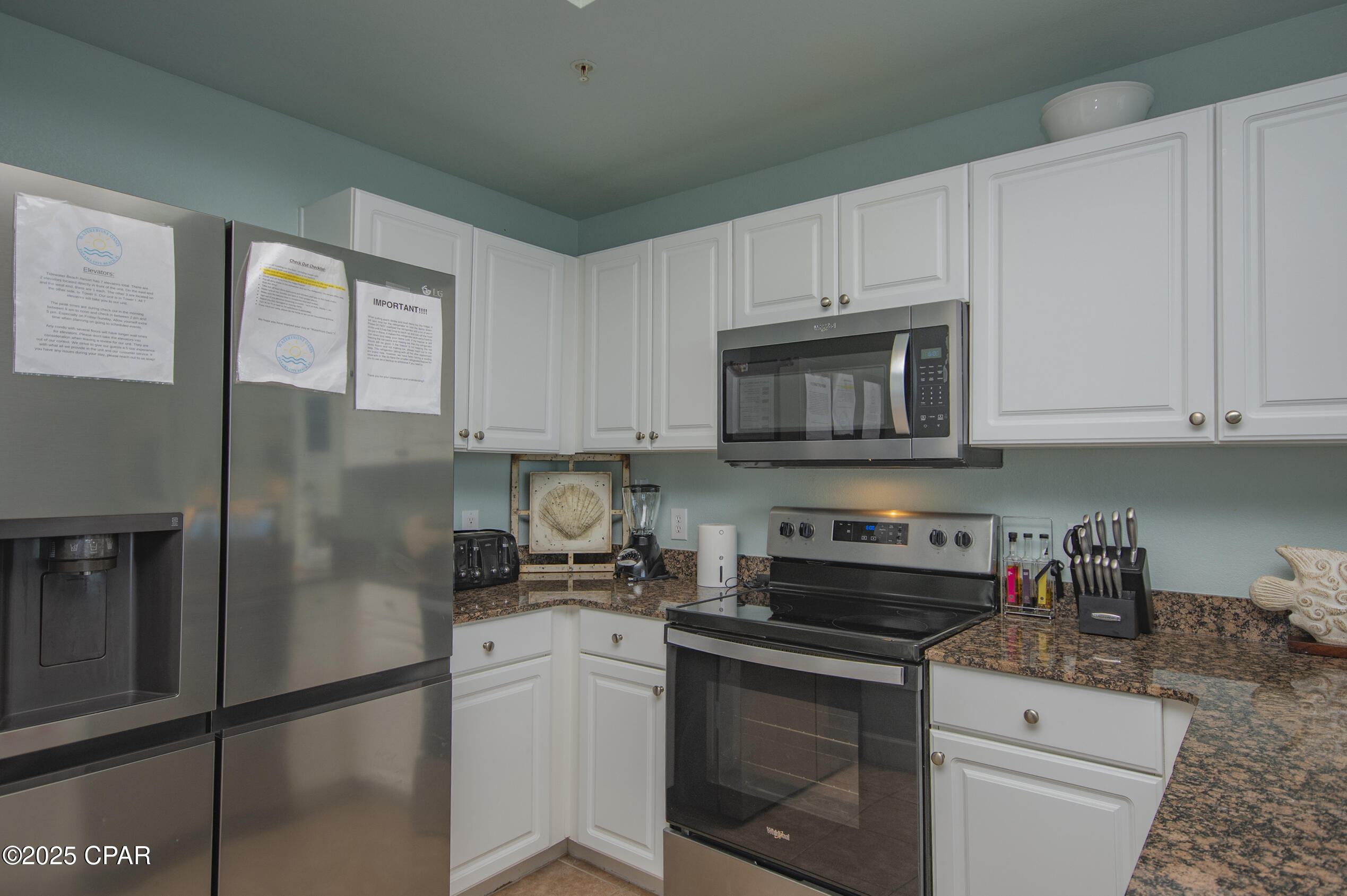 Image 23 For 16819 Front Beach Road 2006