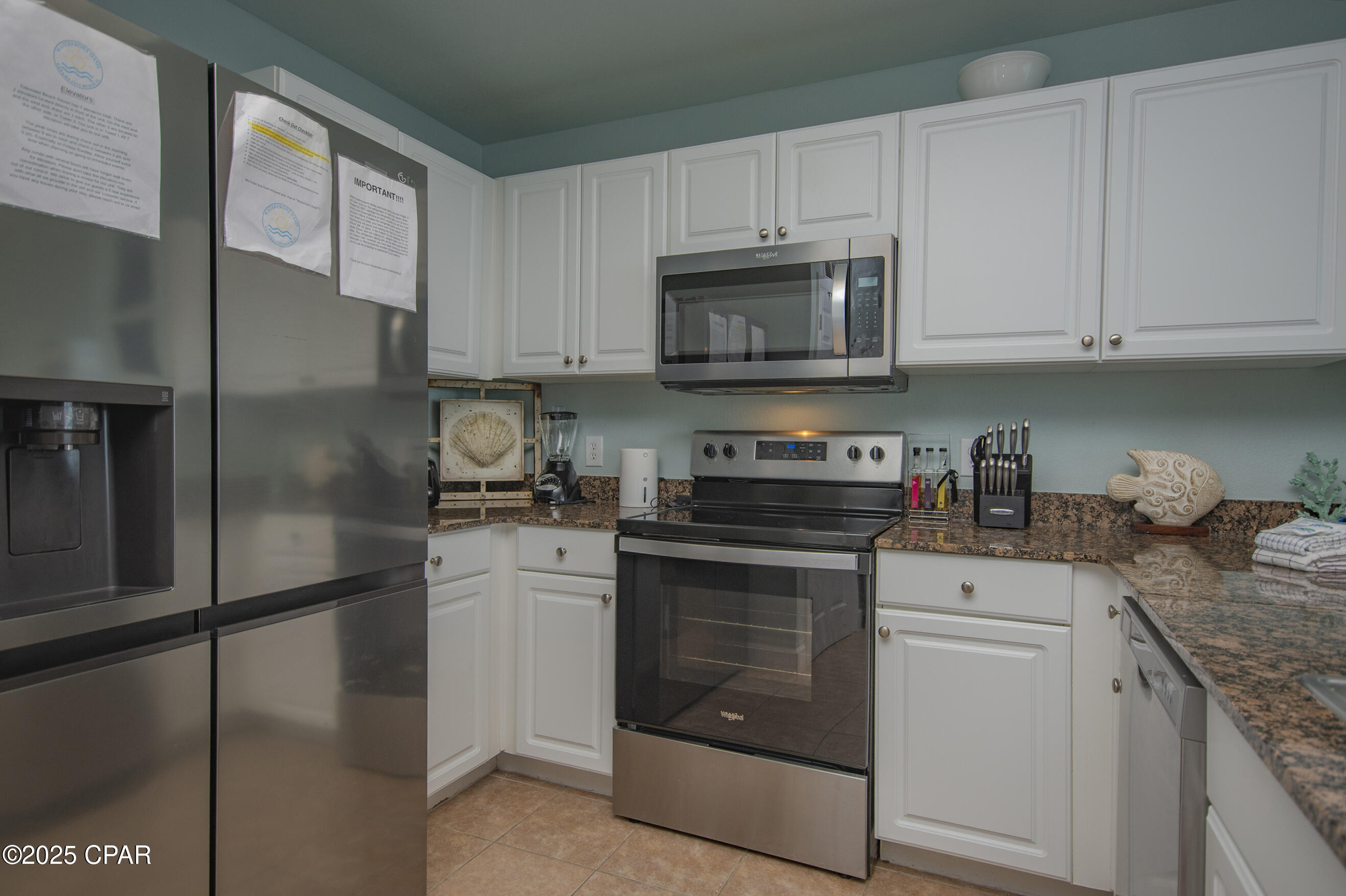 Image 24 For 16819 Front Beach Road 2006