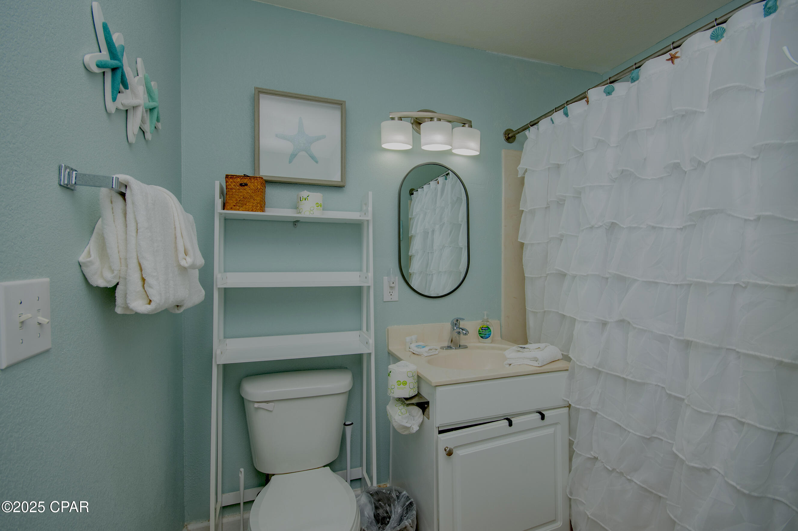 Image 28 For 16819 Front Beach Road 2006