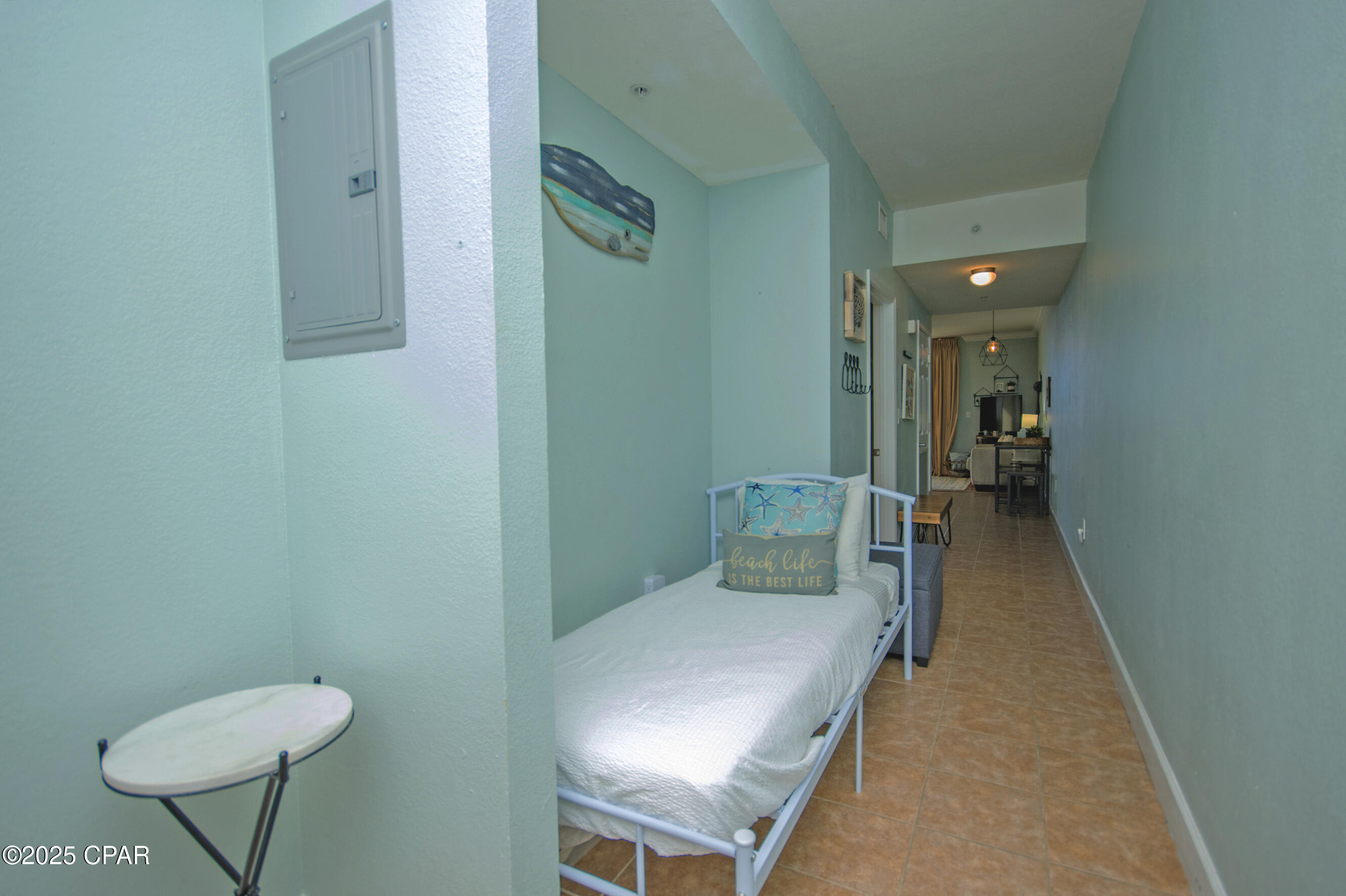 Image 30 For 16819 Front Beach Road 2006