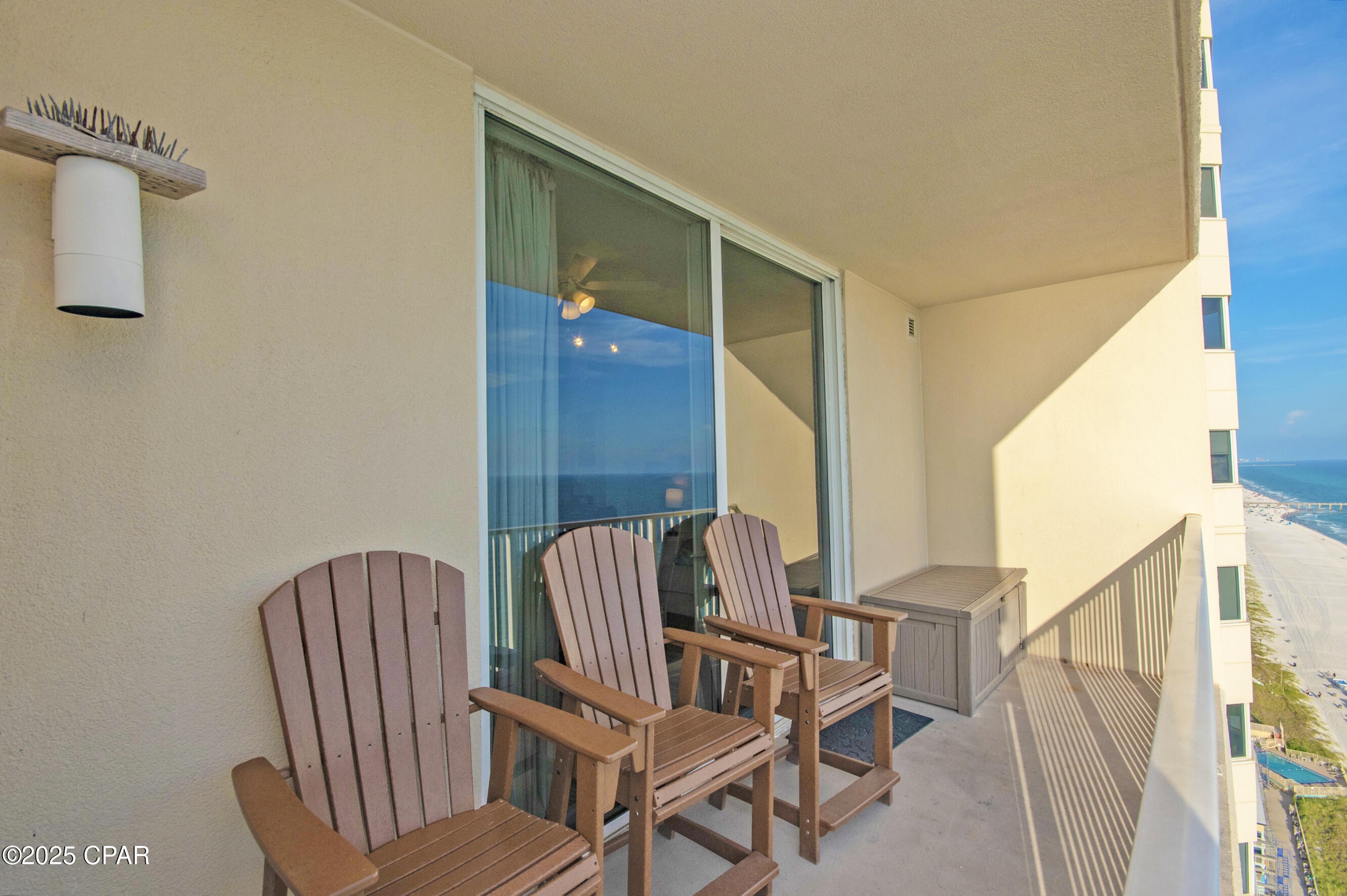 Image 36 For 16819 Front Beach Road 2006