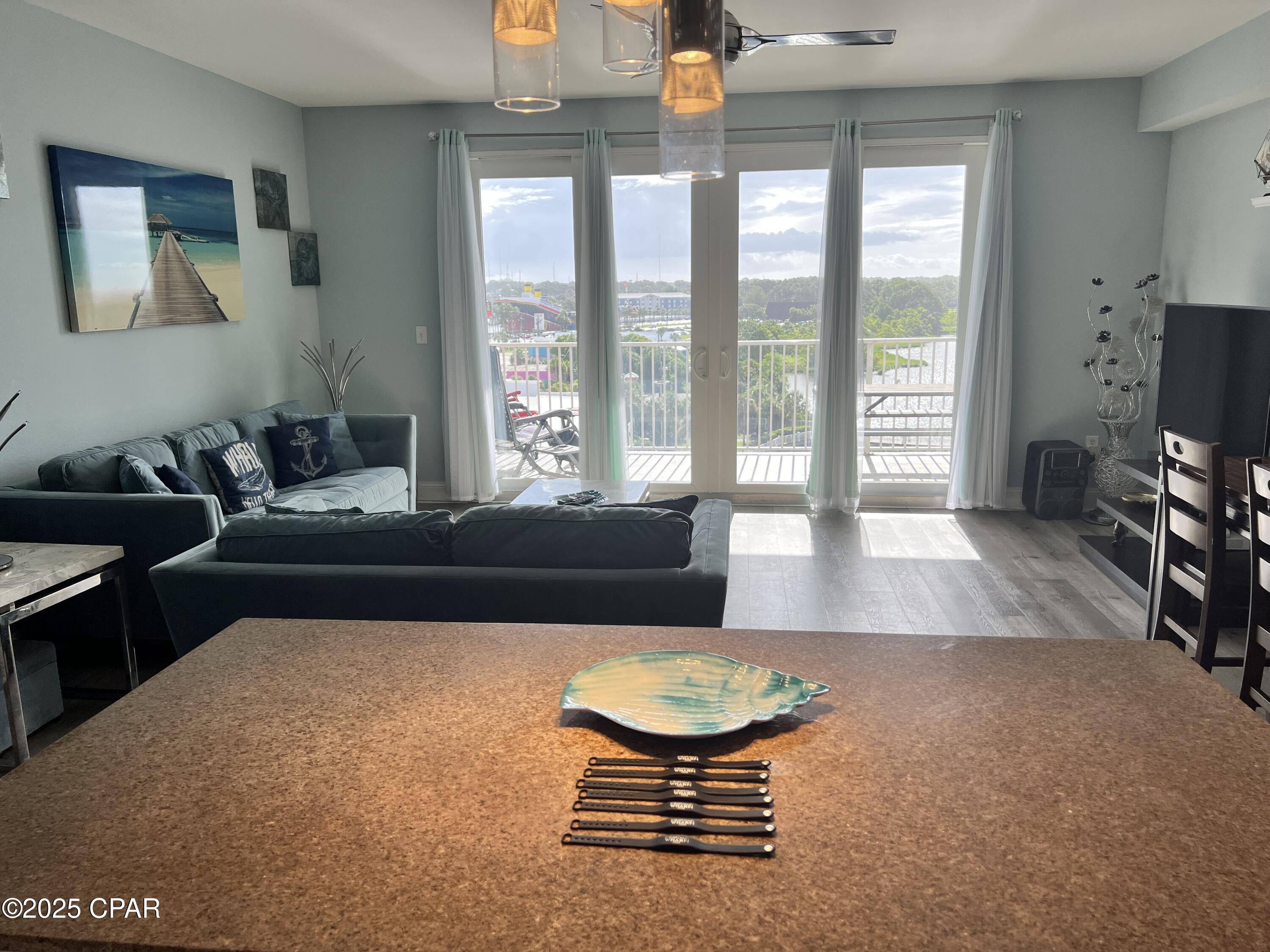 Image 14 For 9902 Thomas Drive 636