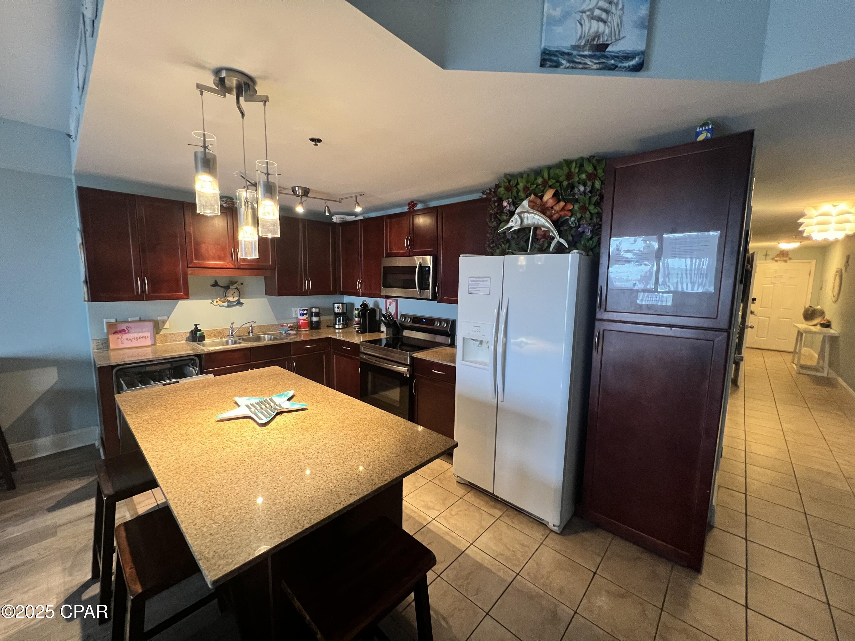 Image 20 For 9902 Thomas Drive 636