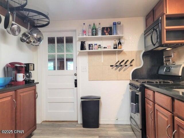 Image 11 For 2491 Pine Street