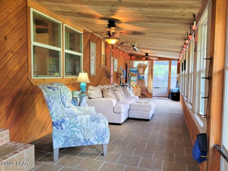 Image 6 For 2491 Pine Street