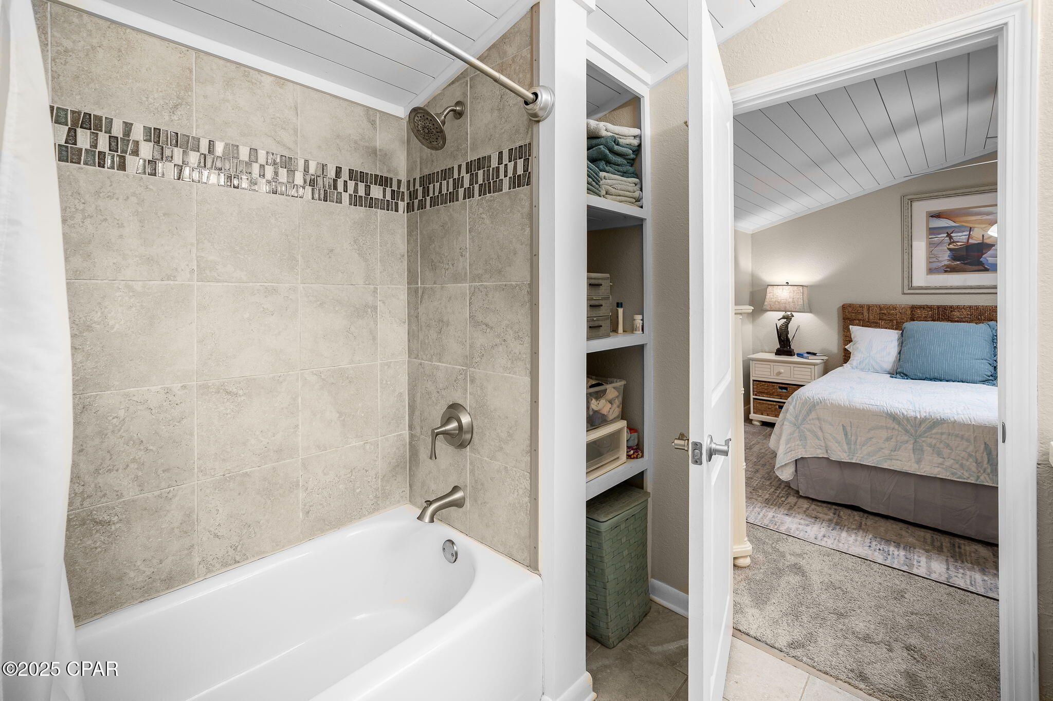 Image 35 For 22400 Front Beach Road  6