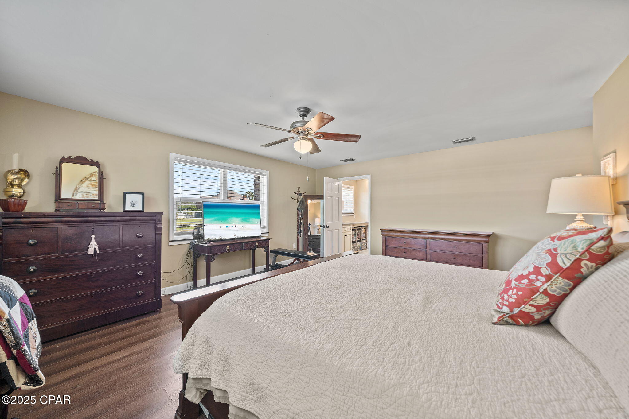 Image 25 For 138 Queens Circle