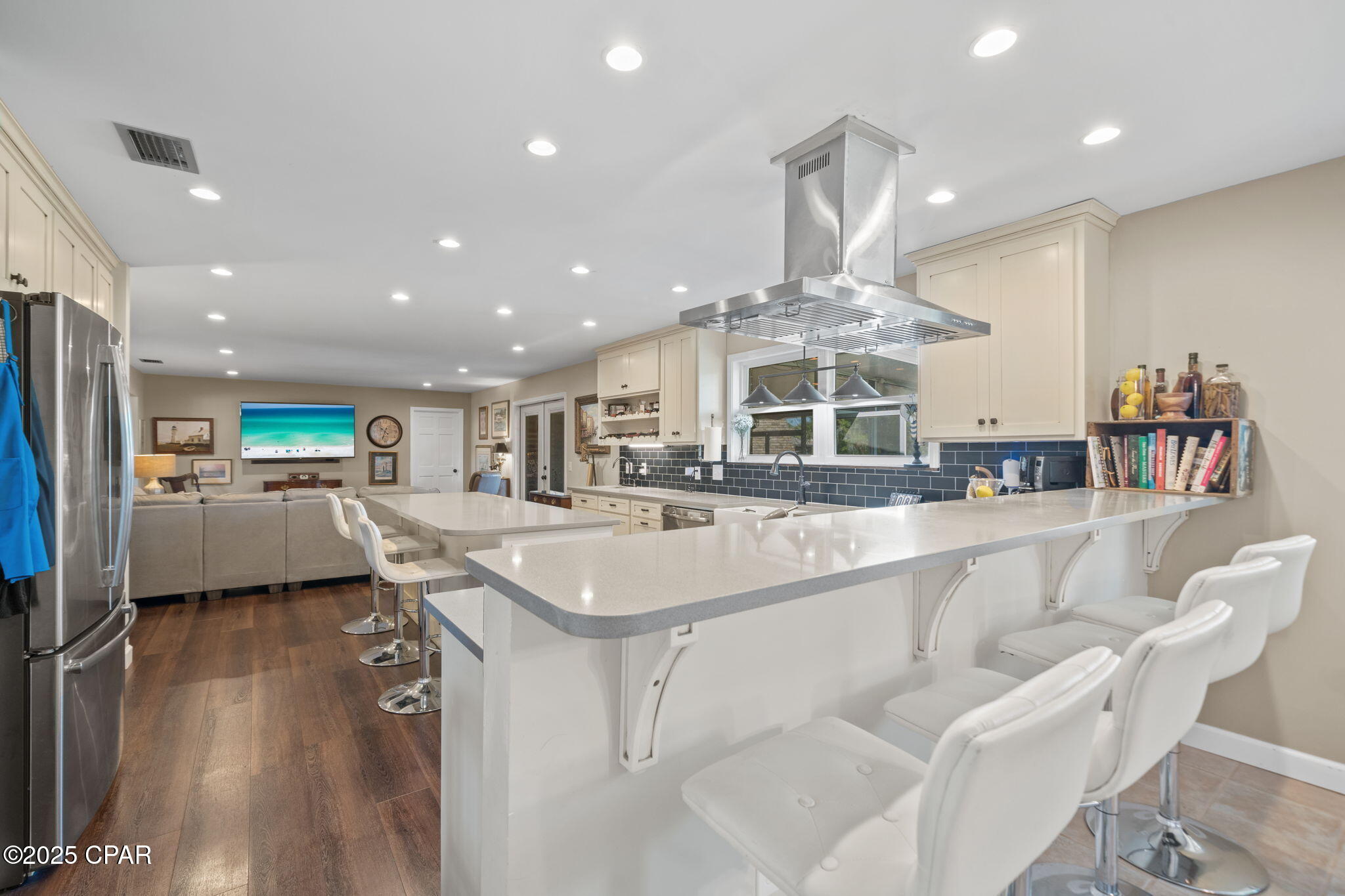 Image 33 For 138 Queens Circle