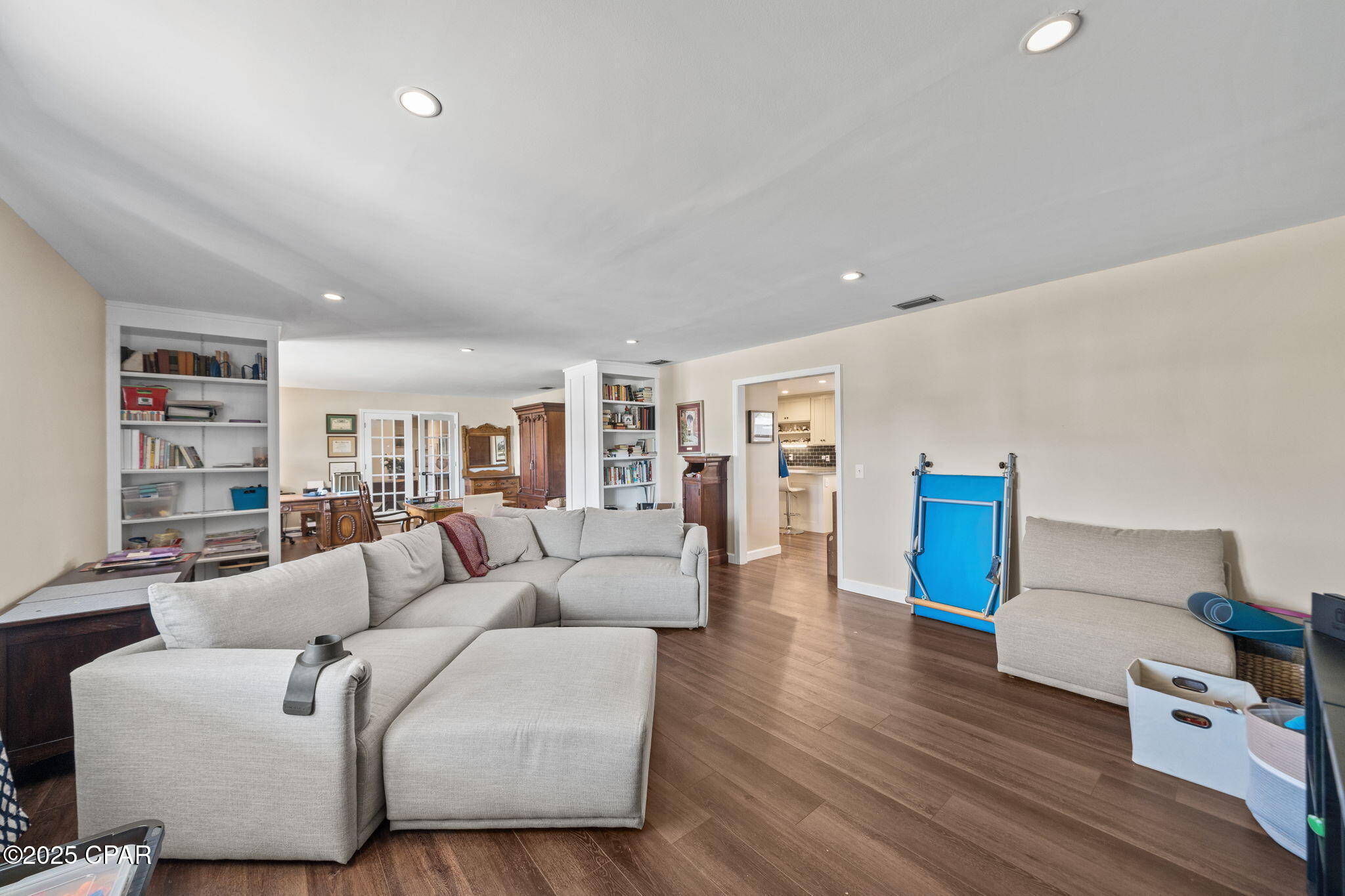 Image 40 For 138 Queens Circle